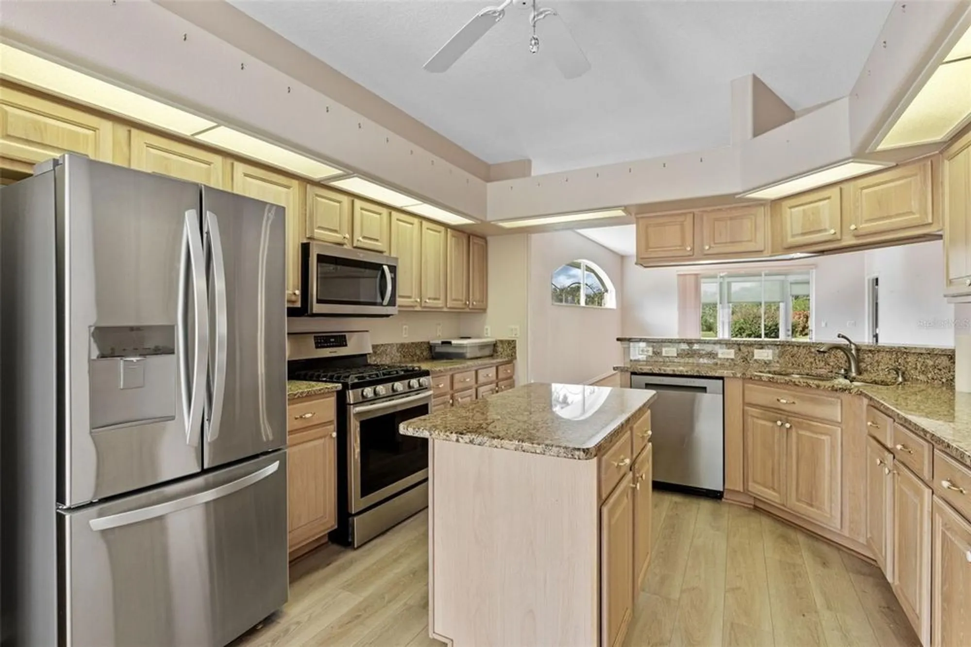 Property Slideshow image 12 of 61 | 4814 saint andrews arc, Leesburg, FL, 34748