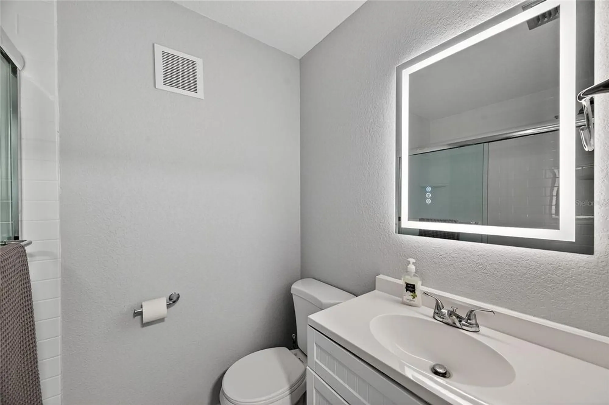 Property Slideshow image 20 of 41 | 5521 80th st n unit 511, Saint Petersburg, FL, 33709
