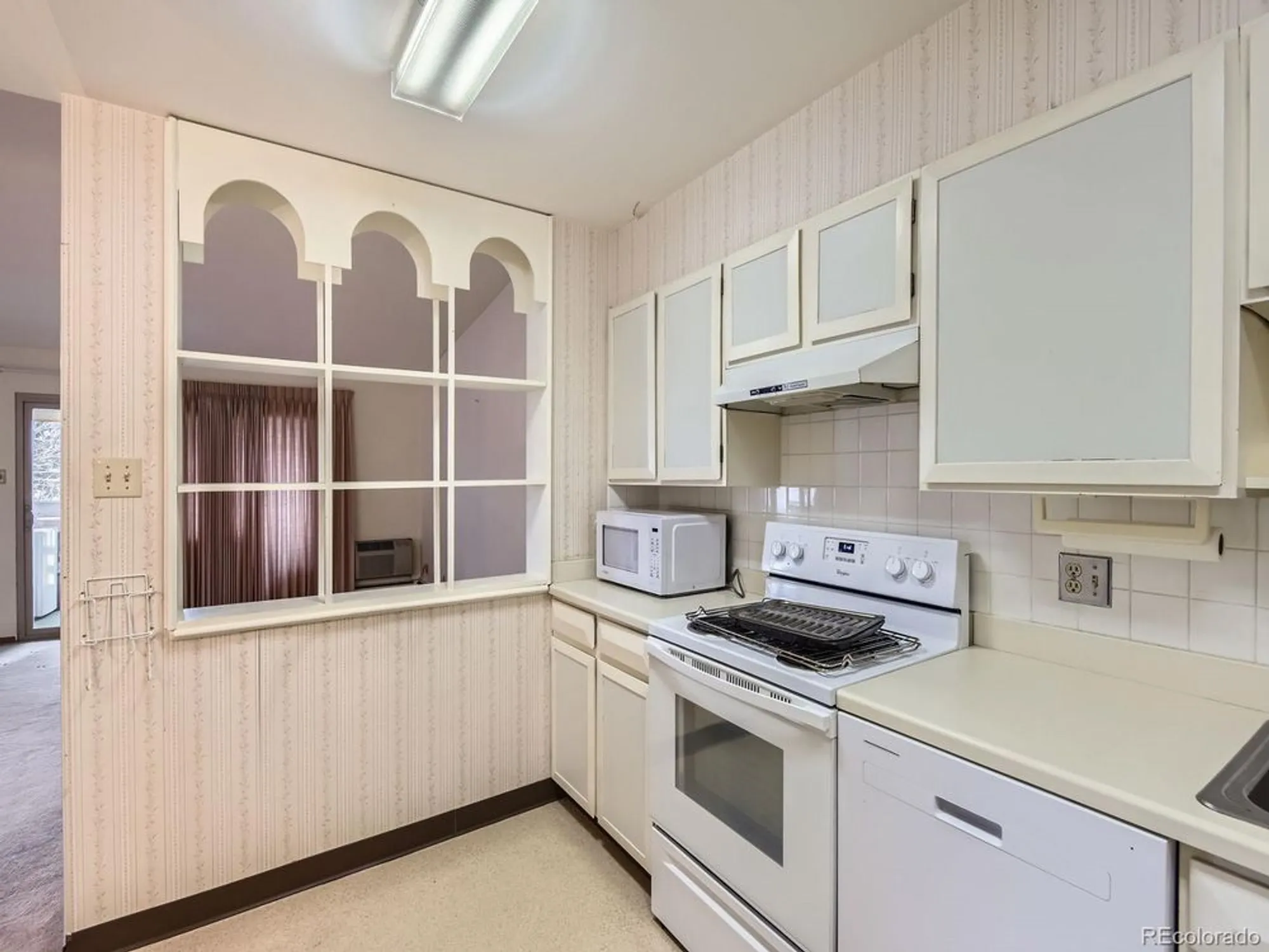 Property Slideshow image 15 of 32 | 625 s alton way 3d, Denver, CO, 80247