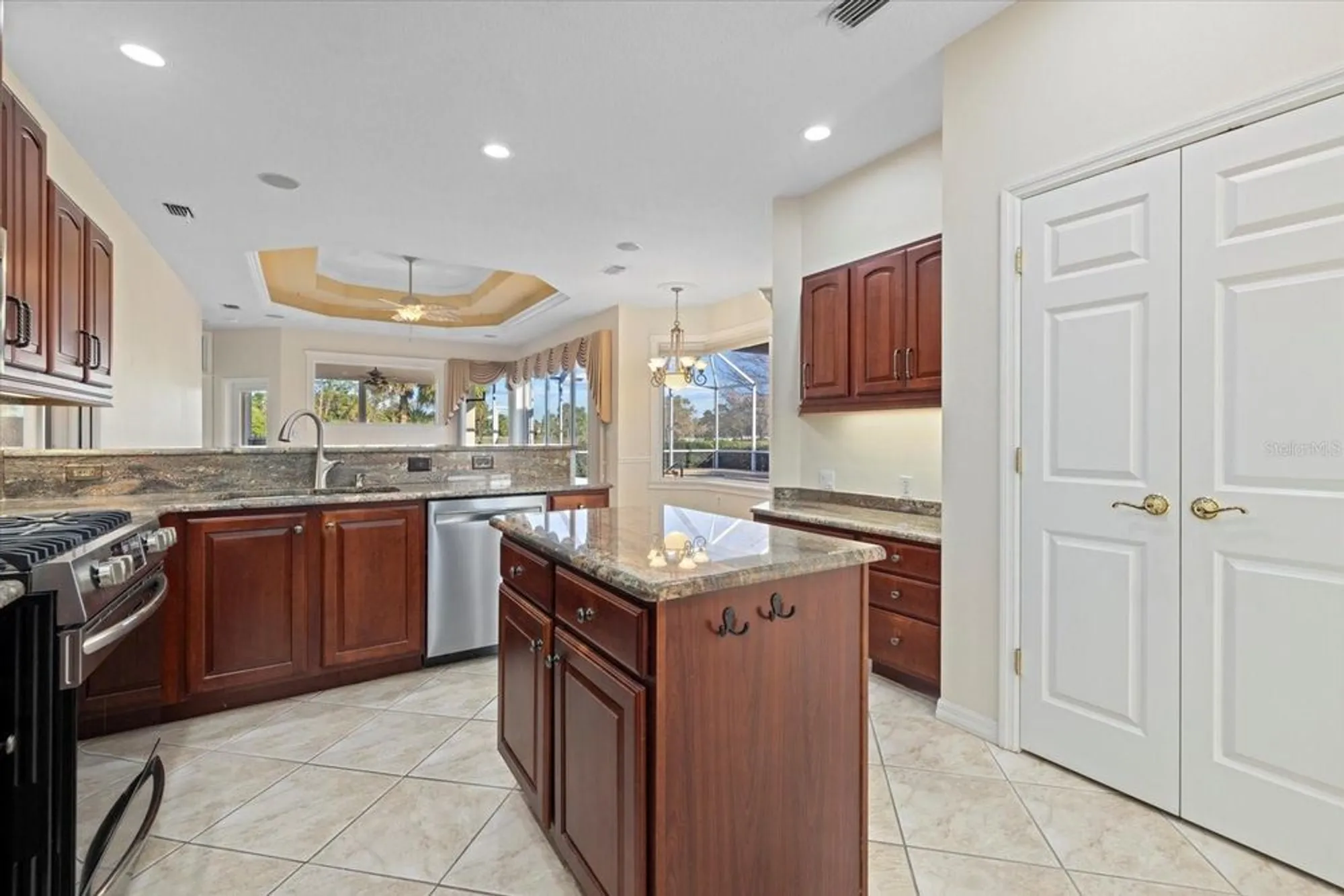 Property Slideshow image 5 of 35 | 6210 cormorant ct, Bradenton, FL, 34203