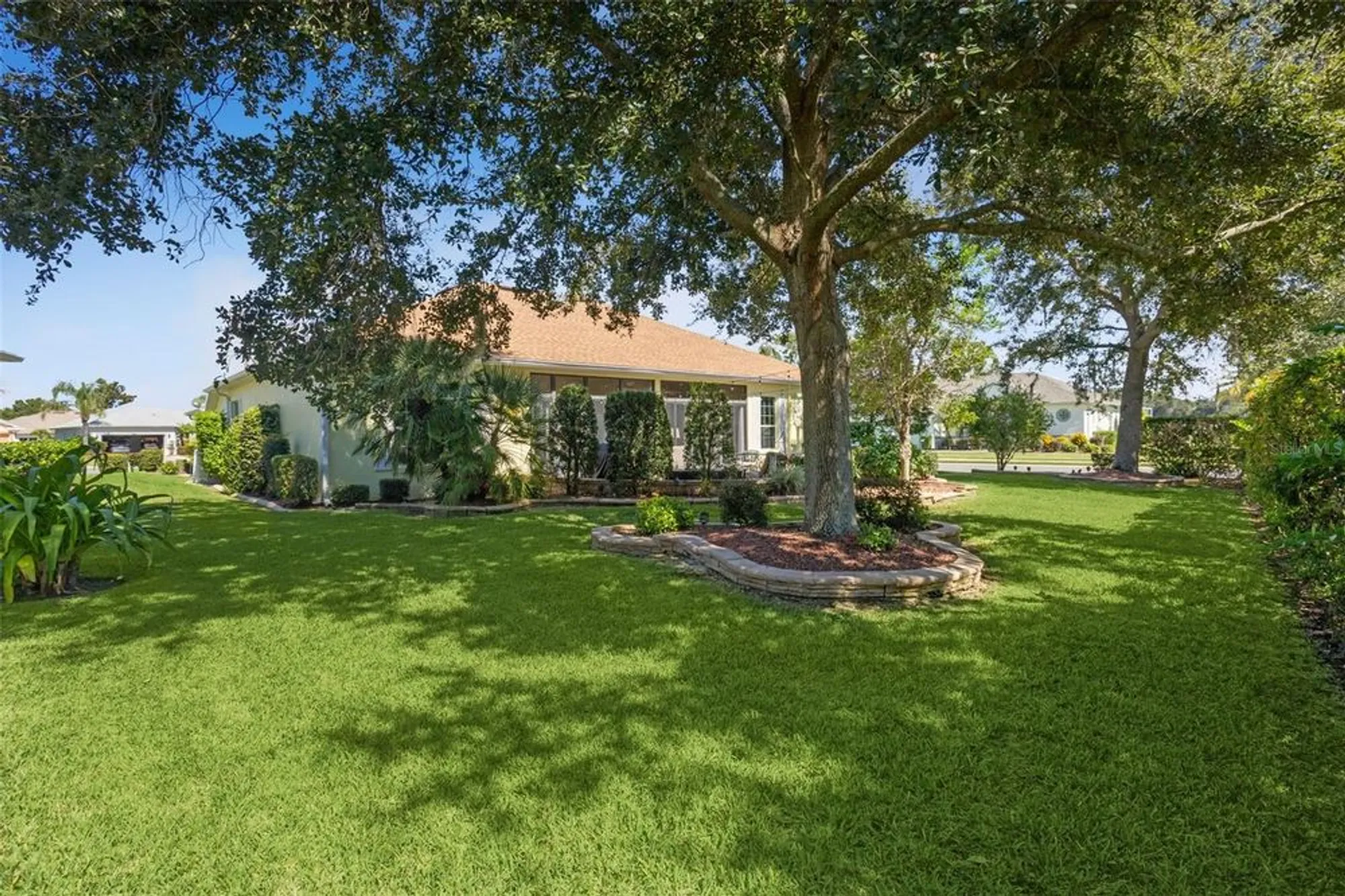 Property Slideshow image 33 of 37 | 25633 laurel valley rd, Leesburg, FL, 34748