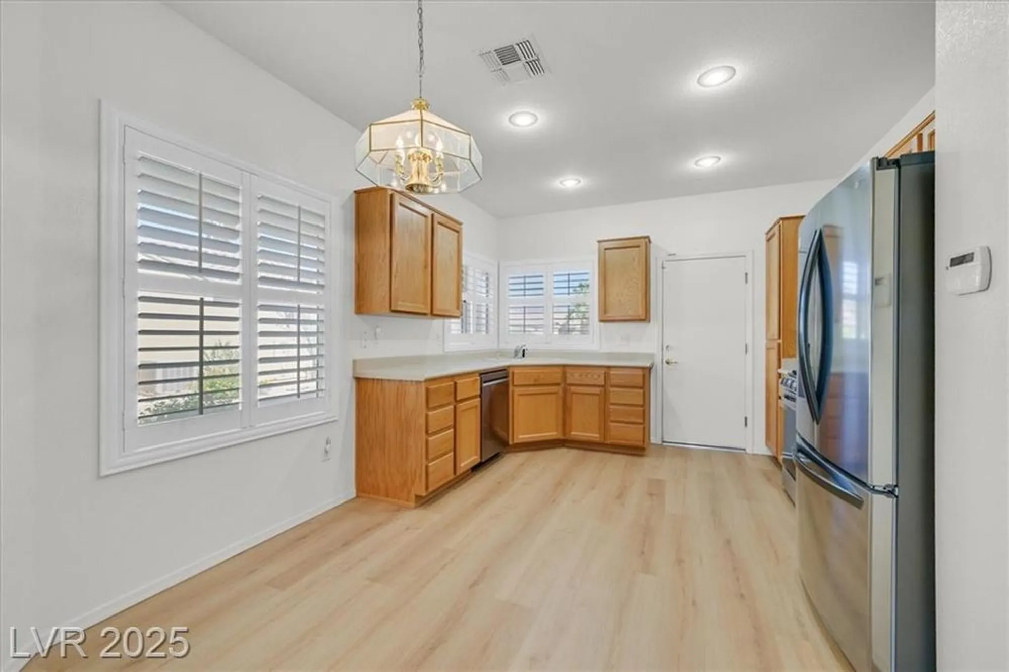 Property Slideshow image 8 of 34 | 2548 leighton ave, Henderson, NV, 89052