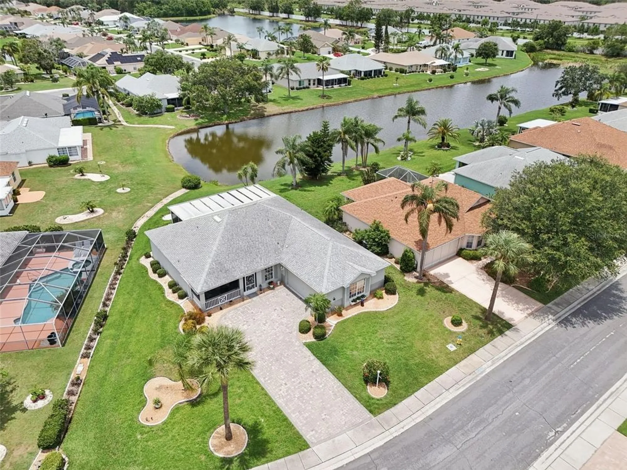 Property Slideshow image 37 of 46 | 2306 emerald lake dr, Sun City Center, FL, 33573