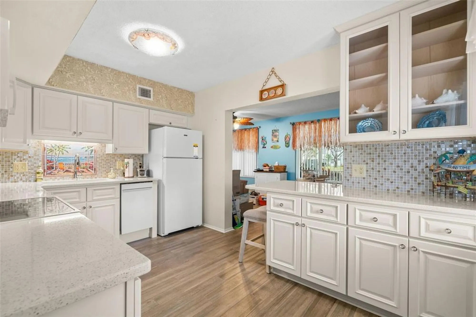 Property Slideshow image 12 of 39 | 2379 finlandia ln apt 21, Clearwater, FL, 33763