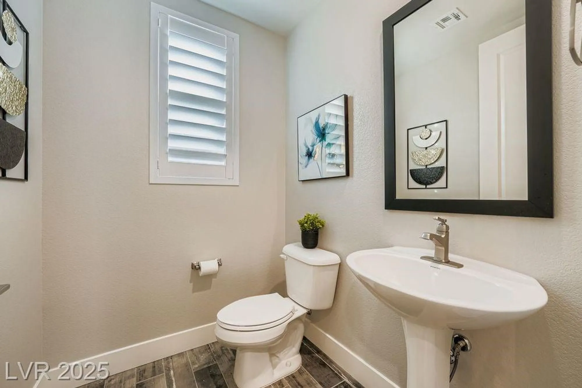 Property Slideshow image 17 of 35 | 4294 swift st, Las Vegas, NV, 89135