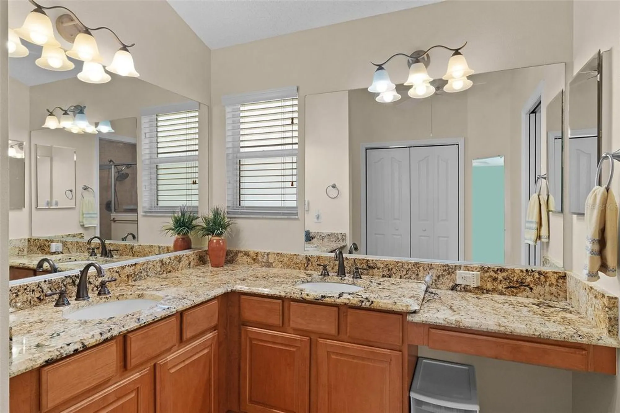 Property Slideshow image 24 of 49 | 2864 manor downs, The Villages, FL, 32162