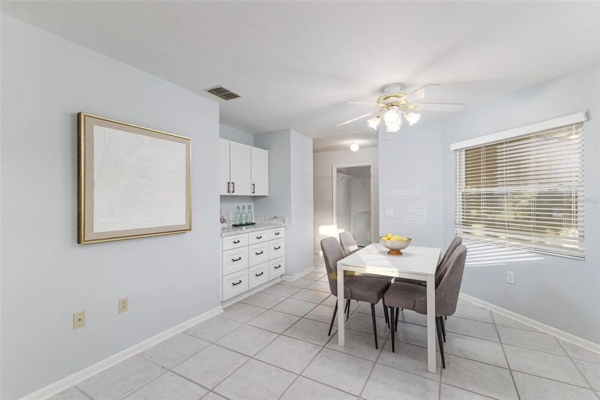 Property Slideshow image 10 of 39 | 4850 squire hollow dr, Lakeland, FL, 33811