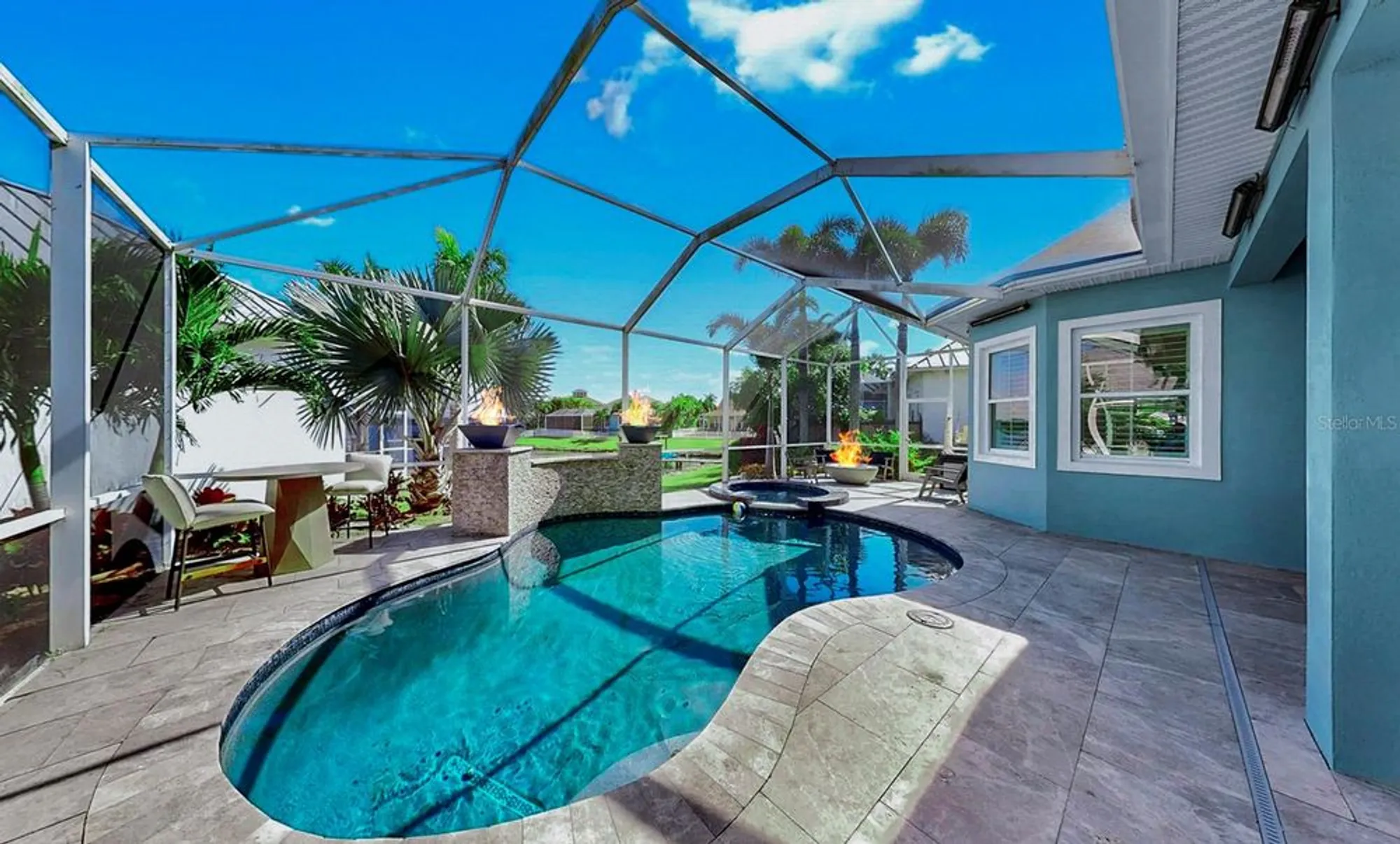 Property Slideshow image 11 of 64 | 609 manns harbor dr, Apollo Beach, FL, 33572