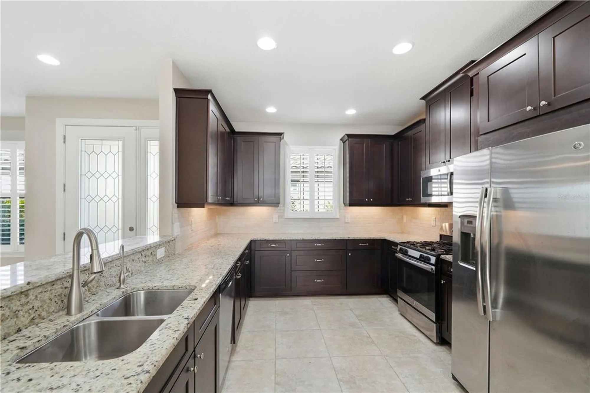 Property Slideshow image 9 of 70 | 20112 sorano hill pl, Tampa, FL, 33647