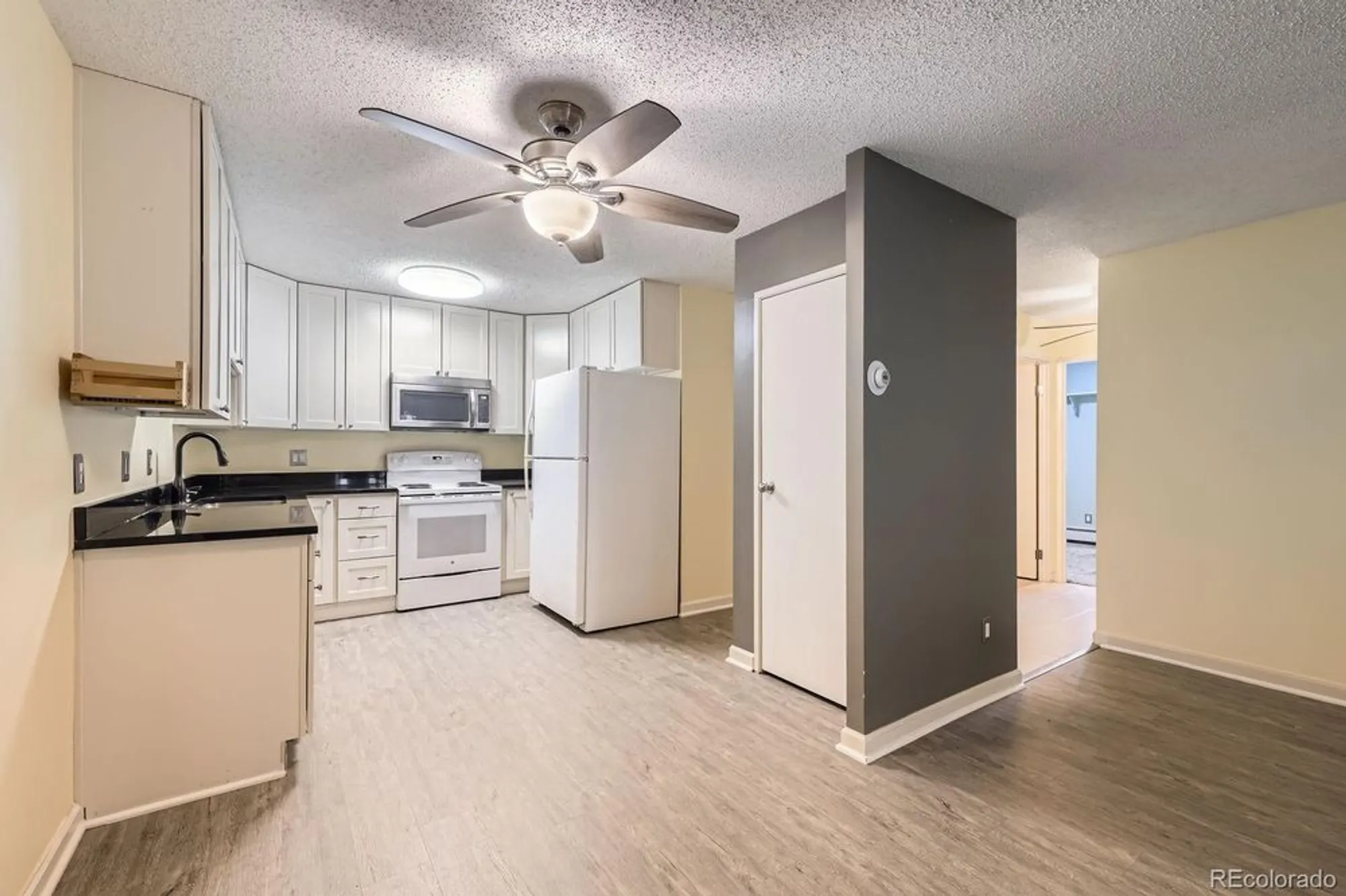 Property Slideshow image 9 of 17 | 3124 s wheeling way apt 102, Aurora, CO, 80014