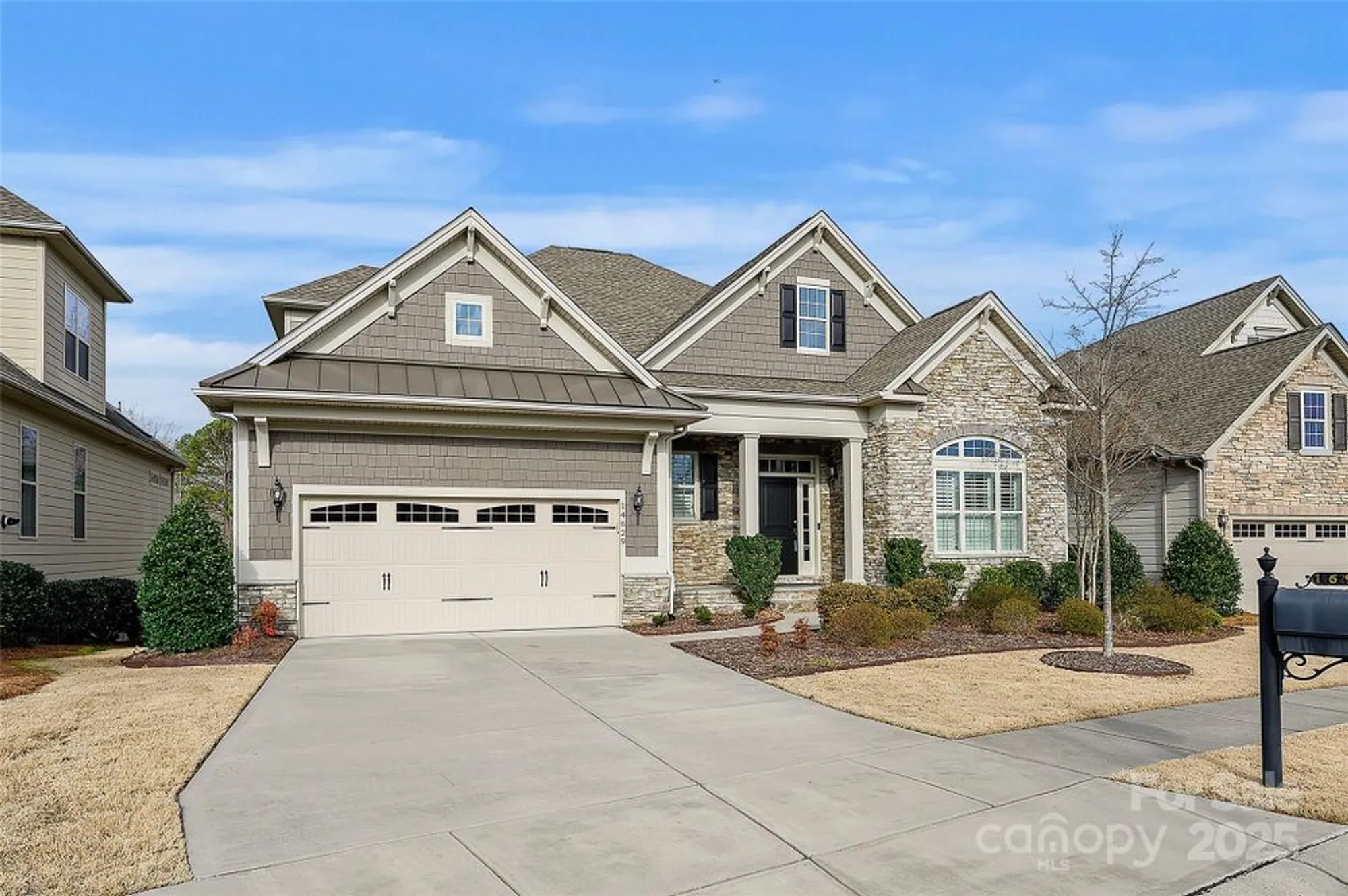 Property Slideshow image 2 of 27 | 14629 glen valley ct, Charlotte, NC, 28278