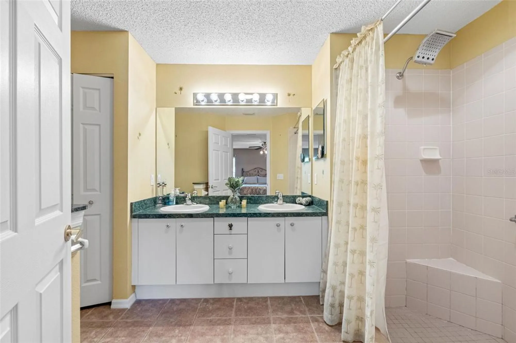 Property Slideshow image 10 of 51 | 18534 bent pine dr, Hudson, FL, 34667