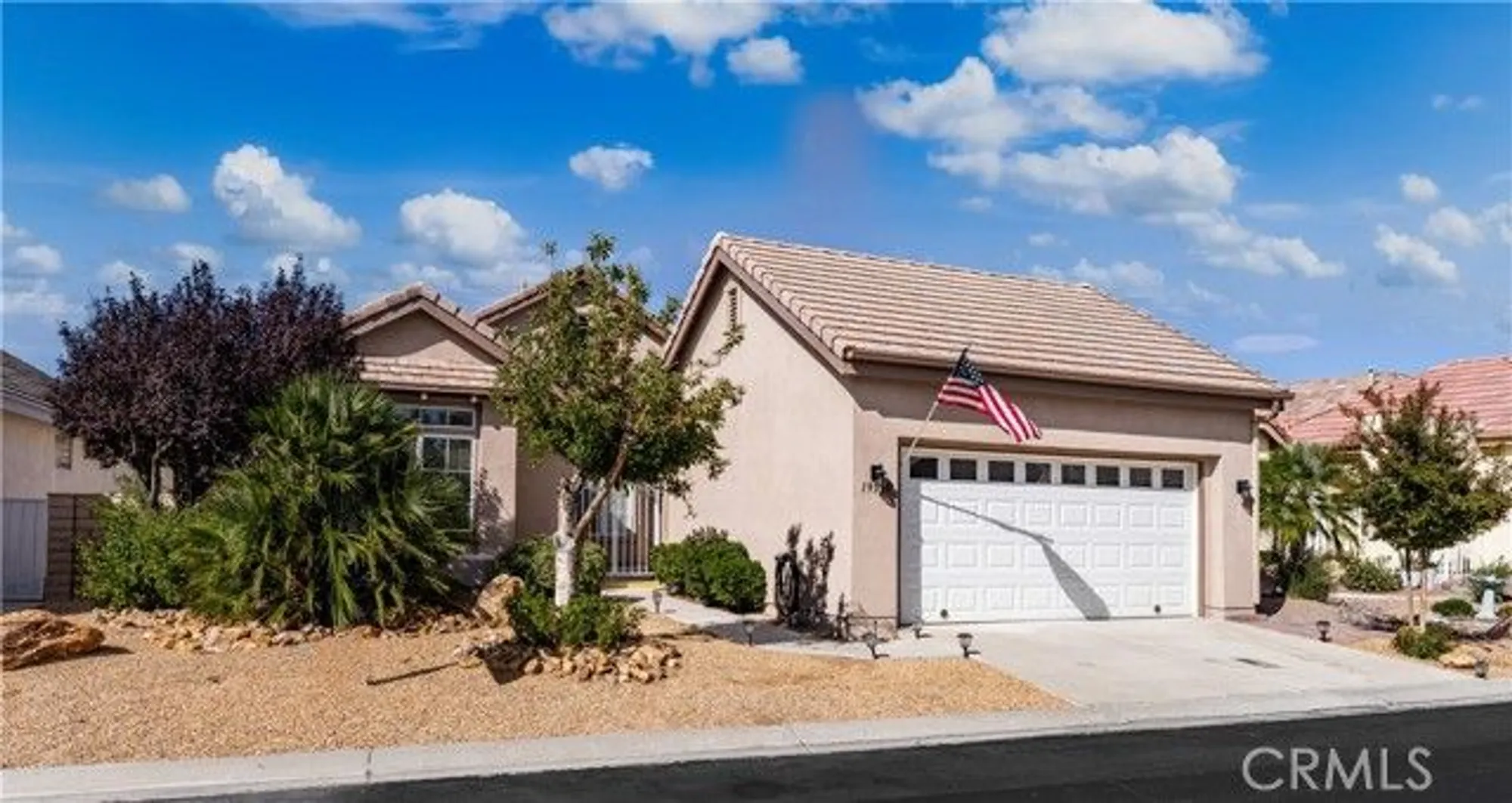 Property Slideshow image 4 of 60 | 19598 rolling green dr, Apple Valley, CA, 92308