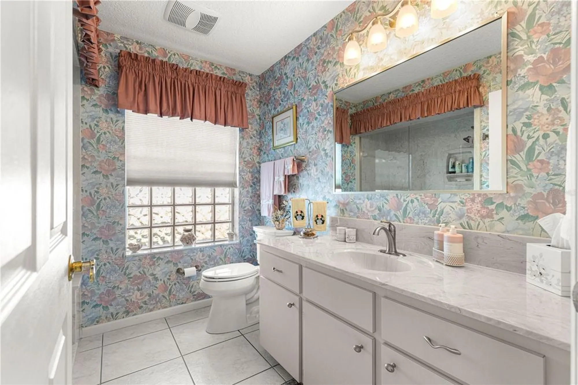 Property Slideshow image 5 of 53 | 5292 nw 19th pl, Ocala, FL, 34482