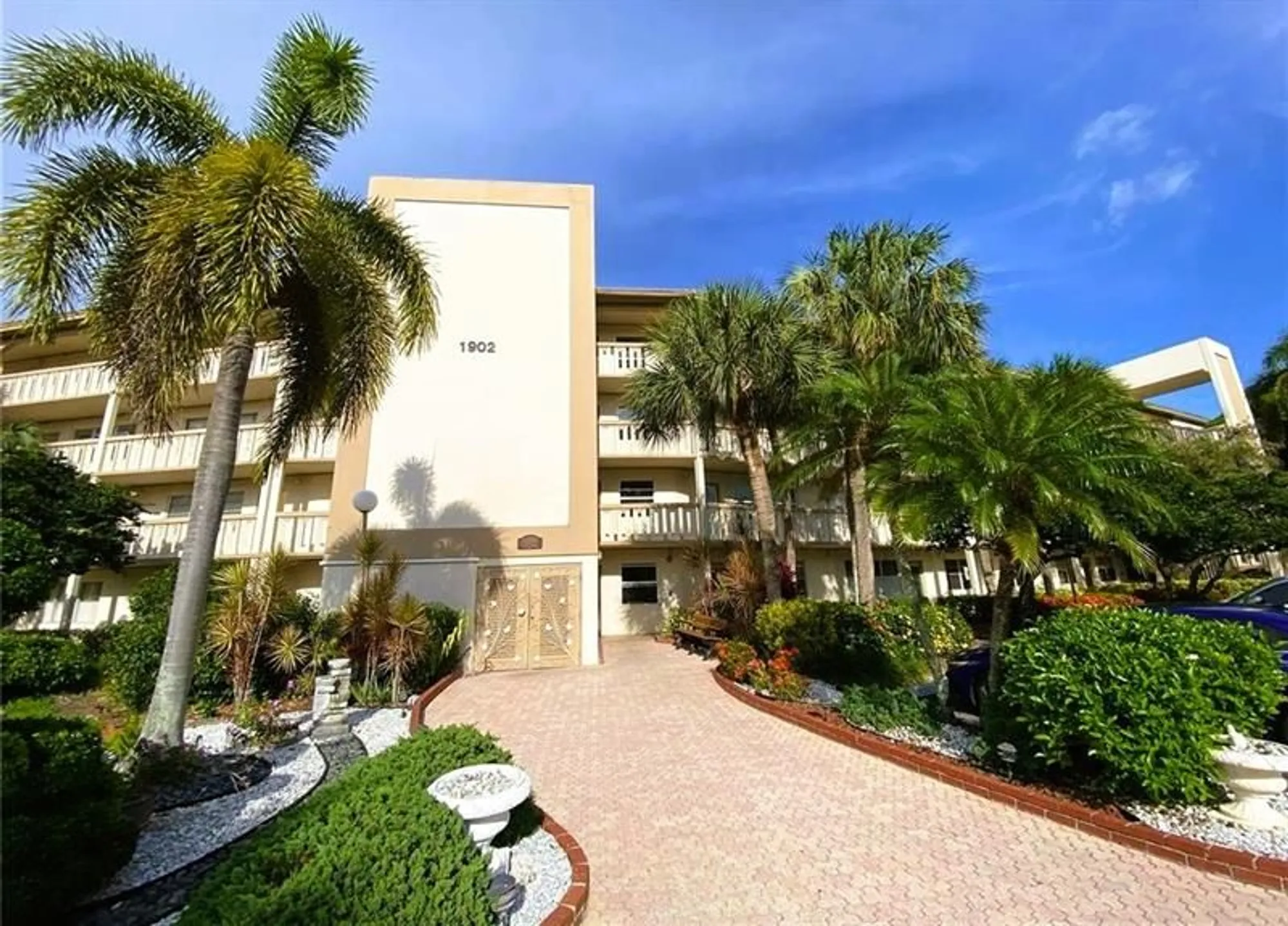 Property Slideshow image 25 of 32 | 1902 bermuda cir h2, Coconut Creek, FL, 33066