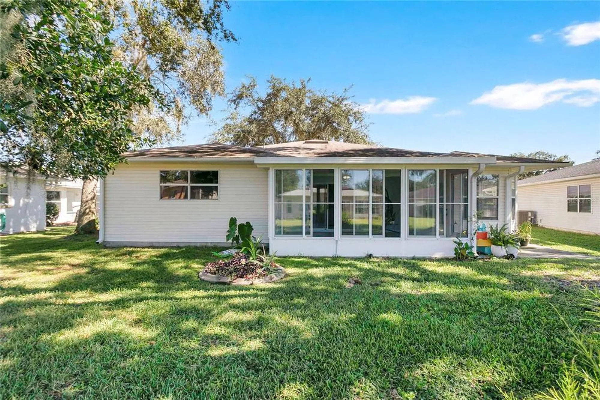 Property Slideshow image 26 of 46 | 32805 oak park dr, Leesburg, FL, 34748