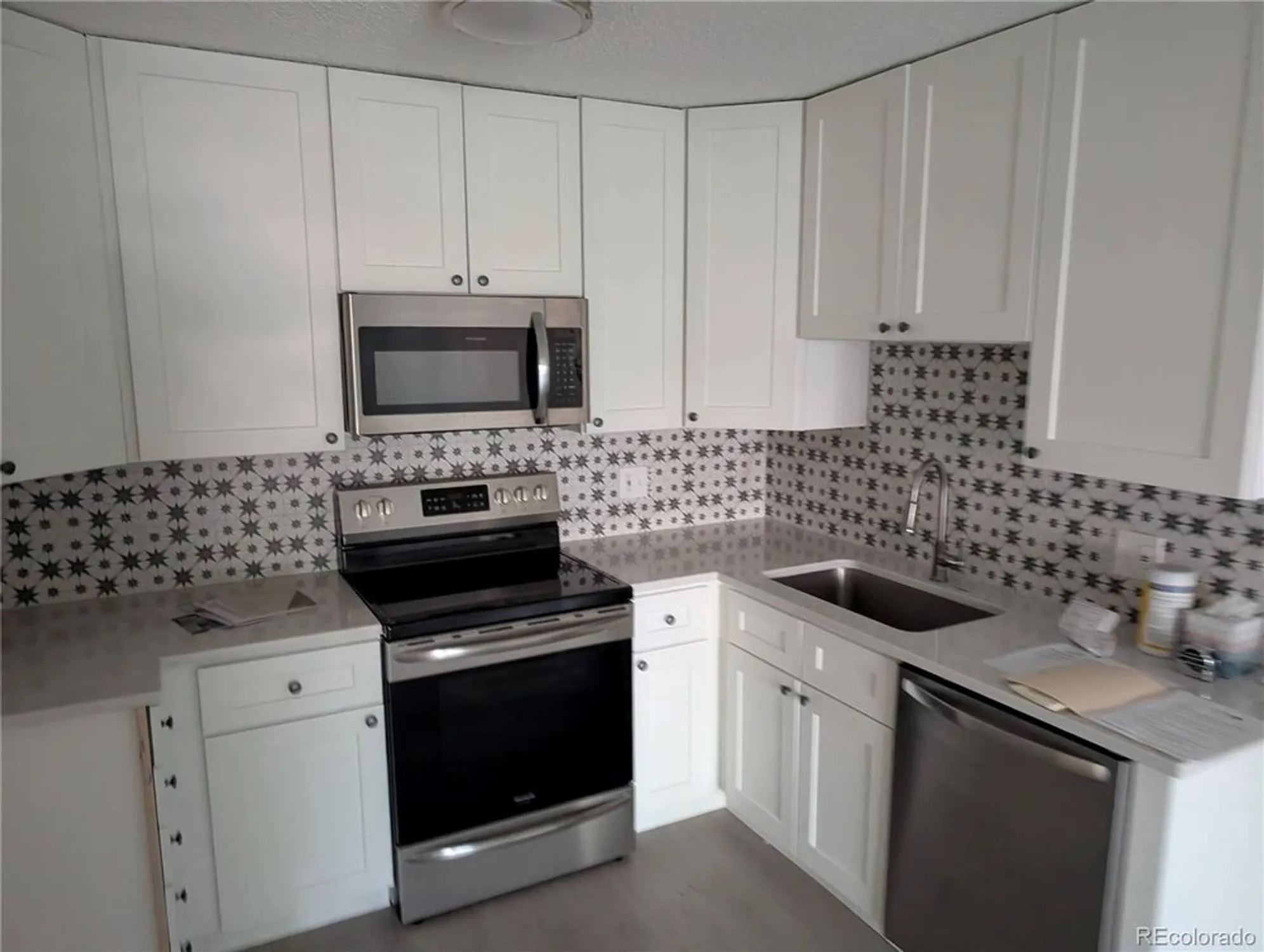 Property Slideshow image 4 of 20 | 3184 s heather gardens way 212, Aurora, CO, 80014