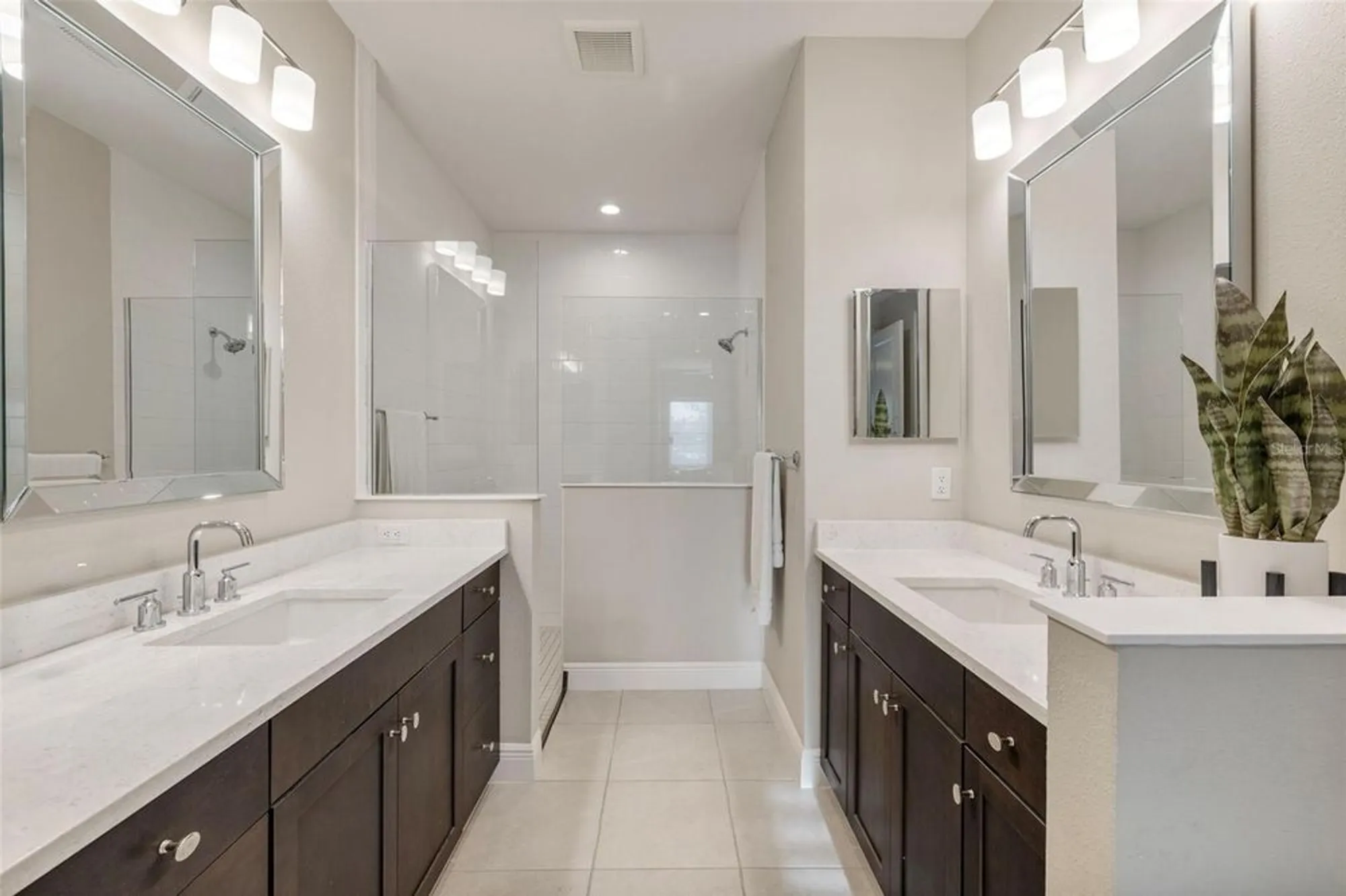 Property Slideshow image 20 of 54 | 3102 sky blue cv, Bradenton, FL, 34211