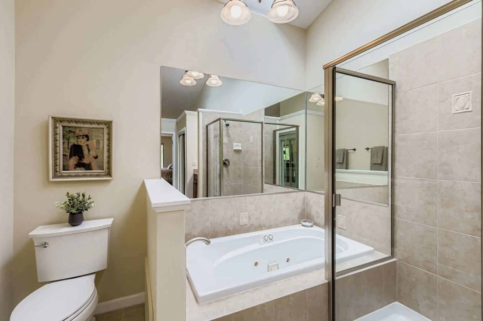 Property Slideshow image 19 of 53 | 668 shoreline rd, Lake Barrington, IL, 60010