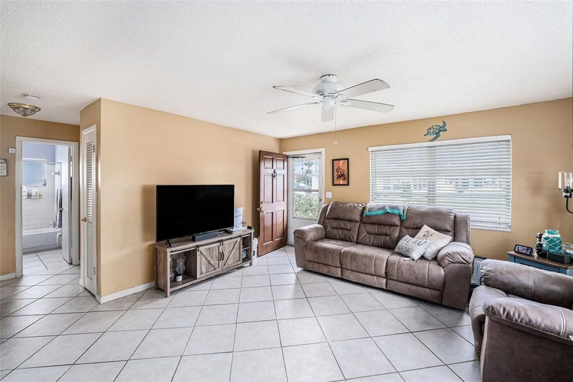 Property Slideshow image 7 of 30 | 4325 93rd ter, Pinellas Park, FL, 33782