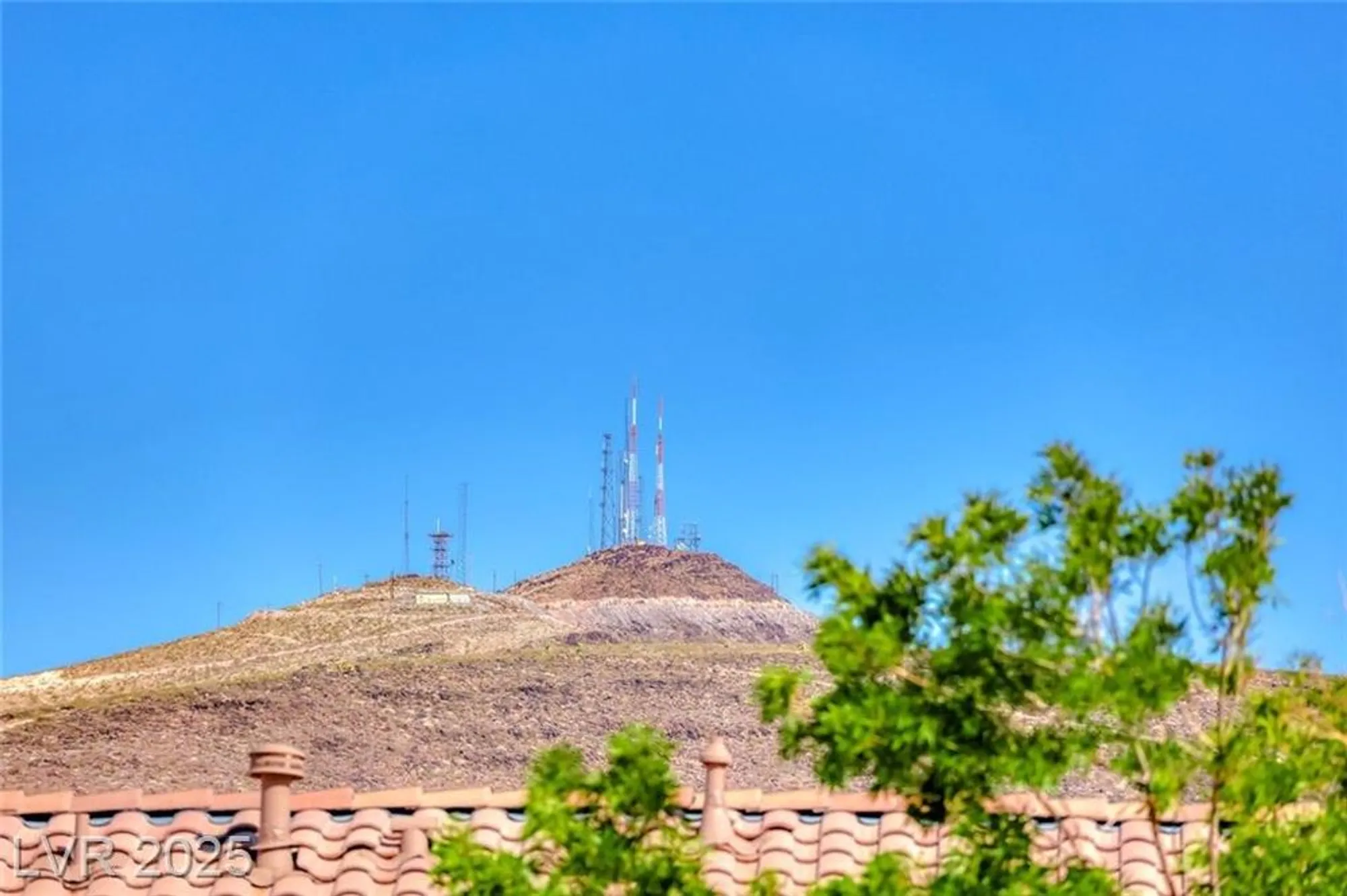 Property Slideshow image 39 of 56 | 2218 sandstone cliffs dr, Henderson, NV, 89044