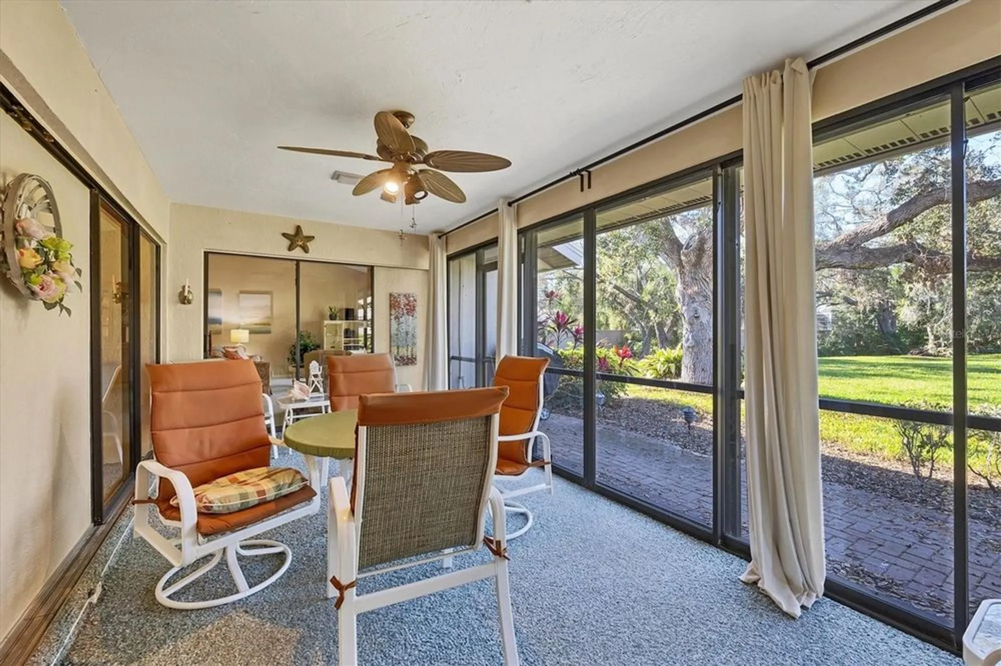 Property Slideshow image 28 of 59 | 3825 wilshire cir 1, Sarasota, FL, 34238