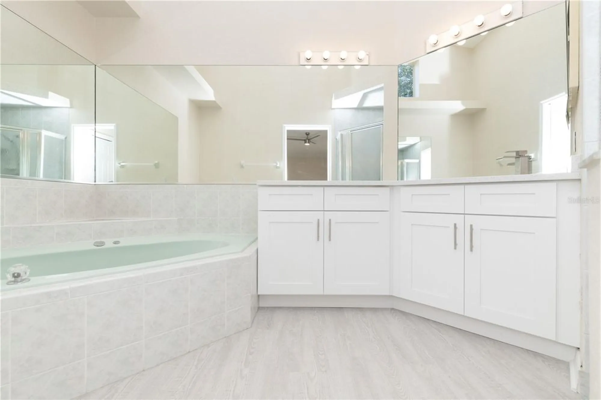 Property Slideshow image 27 of 52 | 9390 mississippi run, Weeki Wachee, FL, 34613