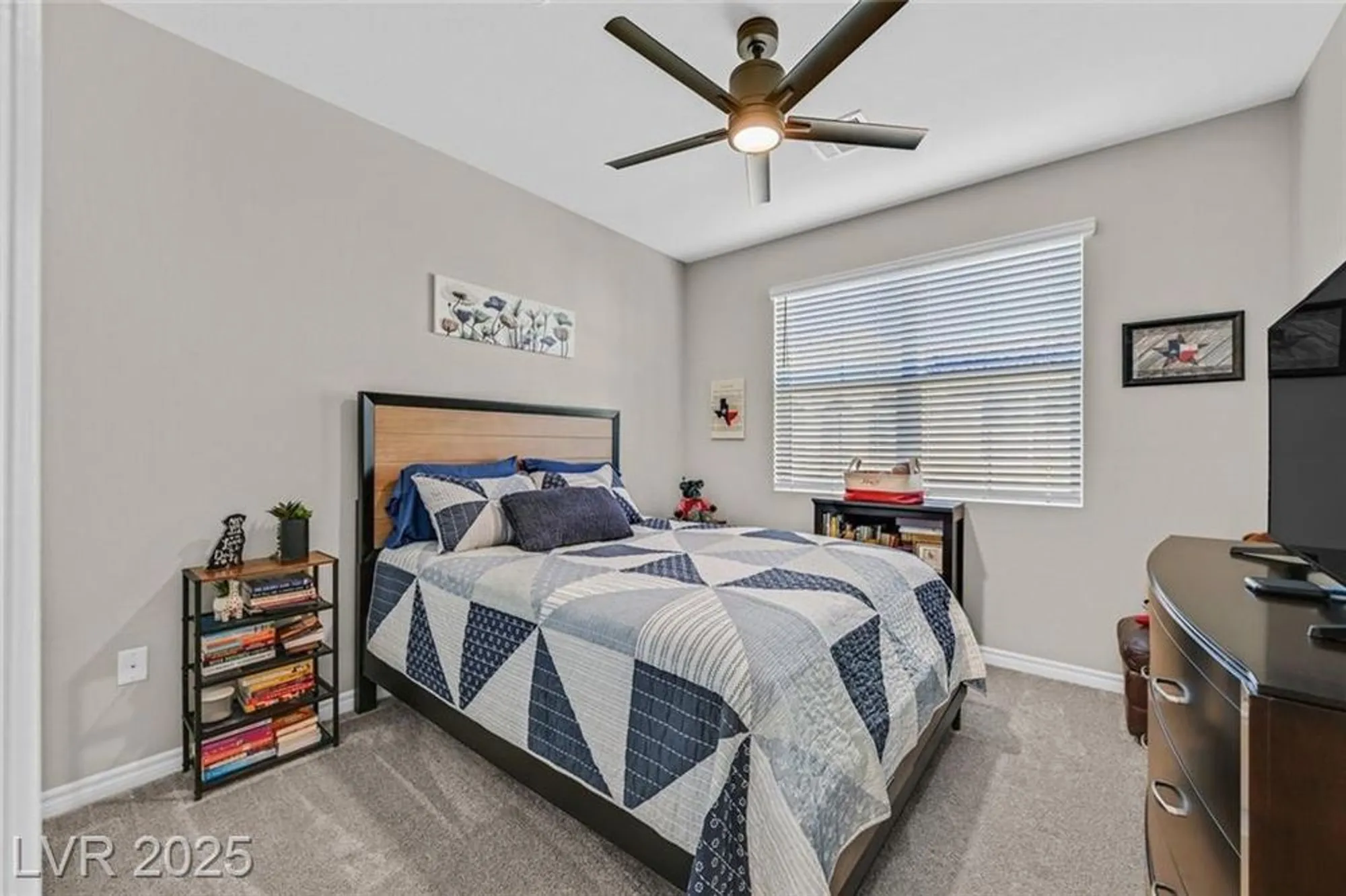 Property Slideshow image 22 of 47 | 2555 hampton rd 10301, Henderson, NV, 89052