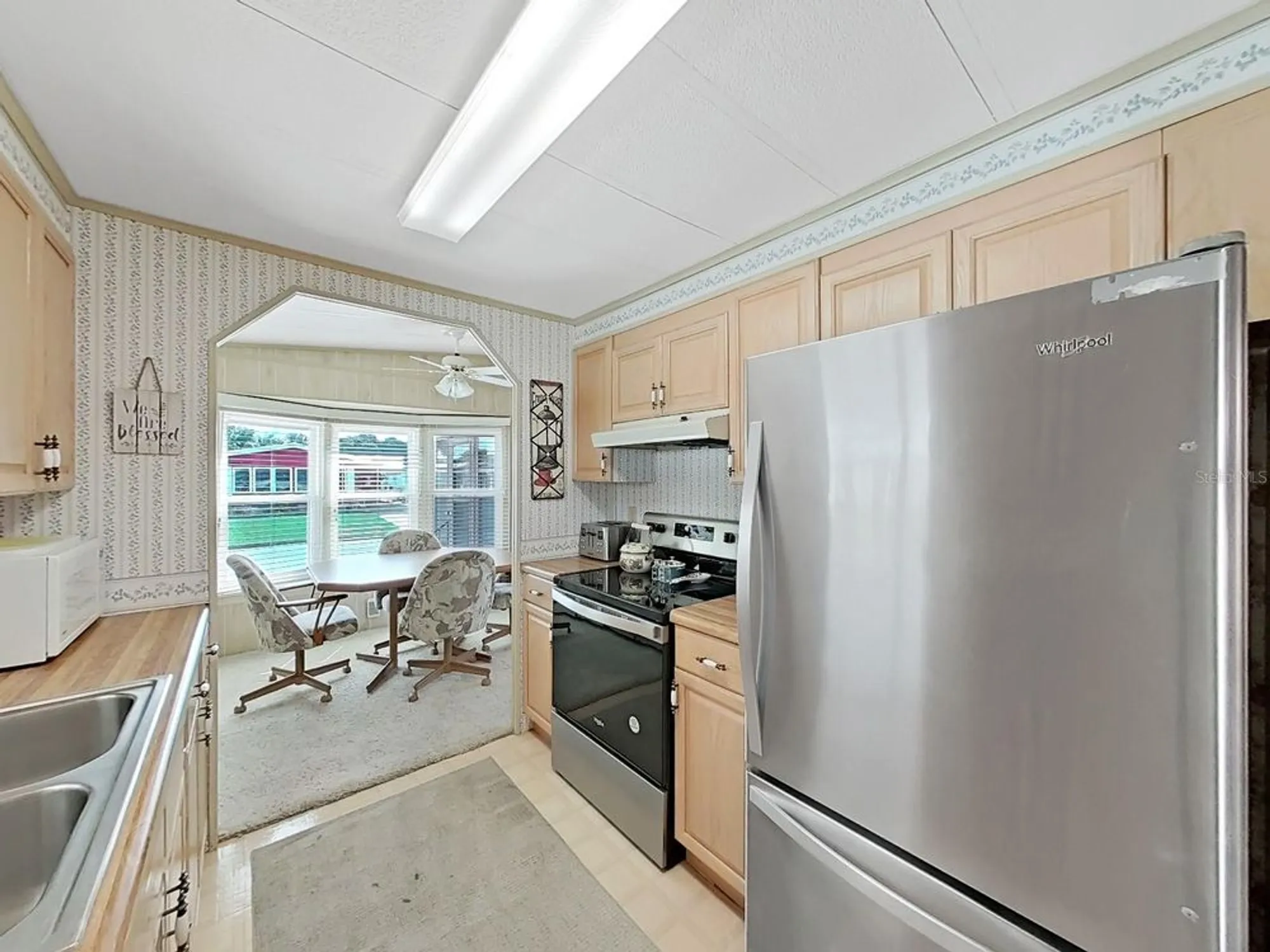 Property Slideshow image 9 of 45 | 4909 foxwood lake dr, Lakeland, FL, 33810