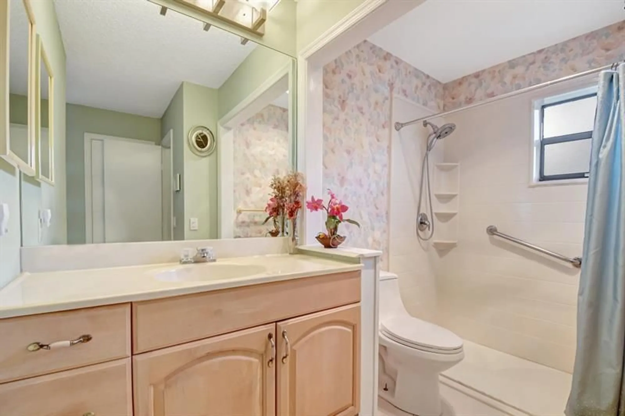 Property Slideshow image 32 of 66 | 9800 pecan tree dr b, Boynton Beach, FL, 33436