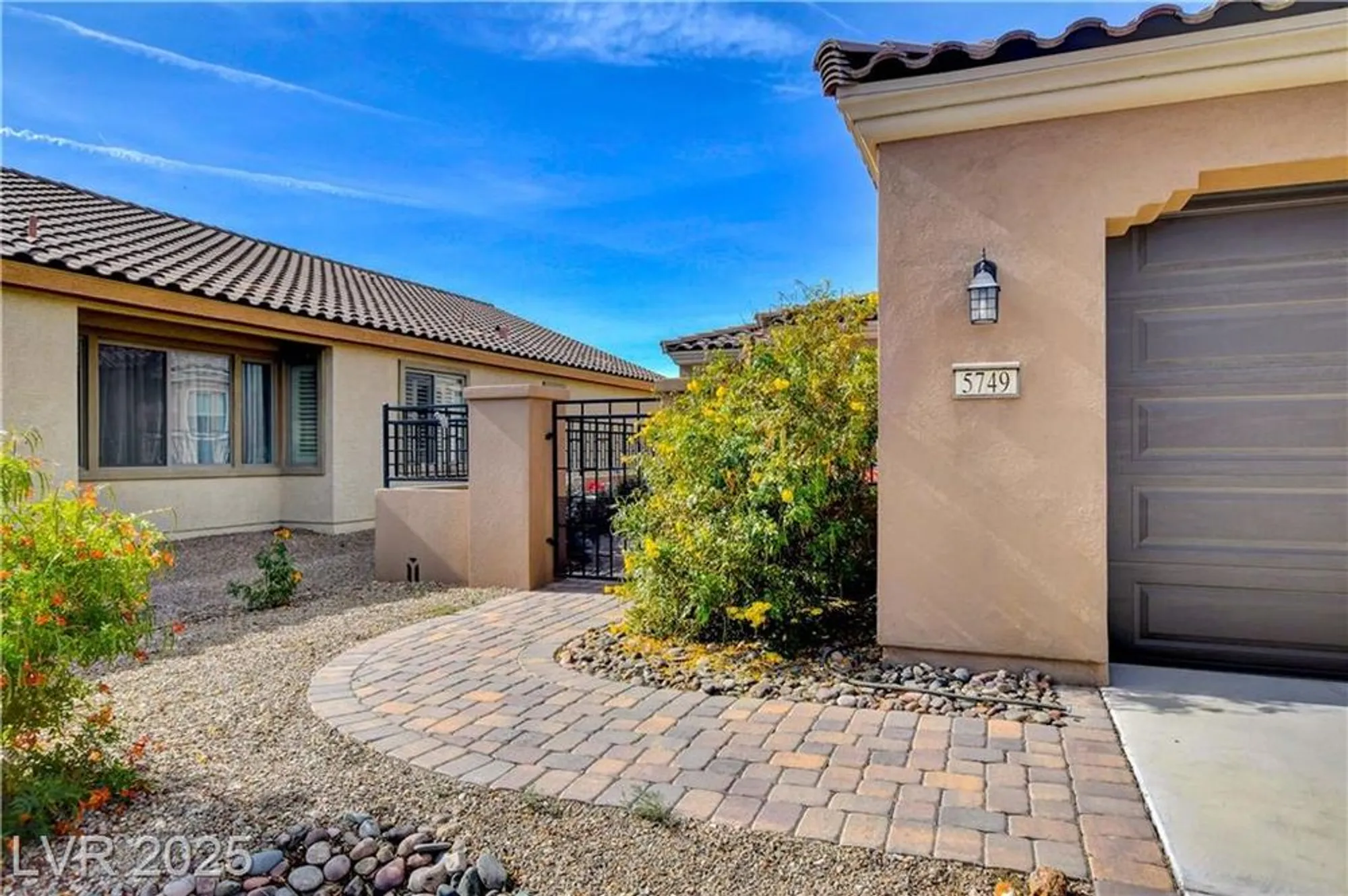 Property Slideshow image 3 of 82 | 5749 keystone crest st, North Las Vegas, NV, 89081