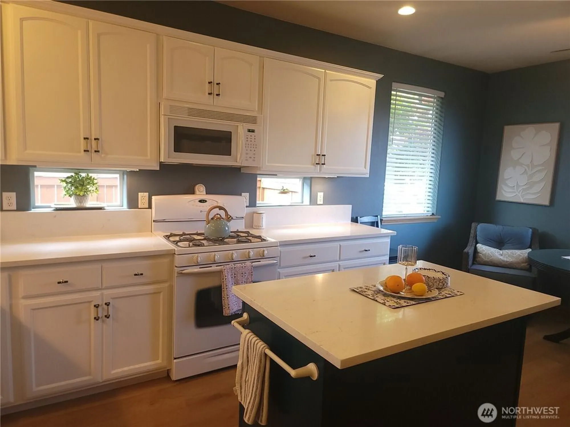 Property Slideshow image 3 of 16 | 8542 bainbridge loop, Lacey, WA, 98516