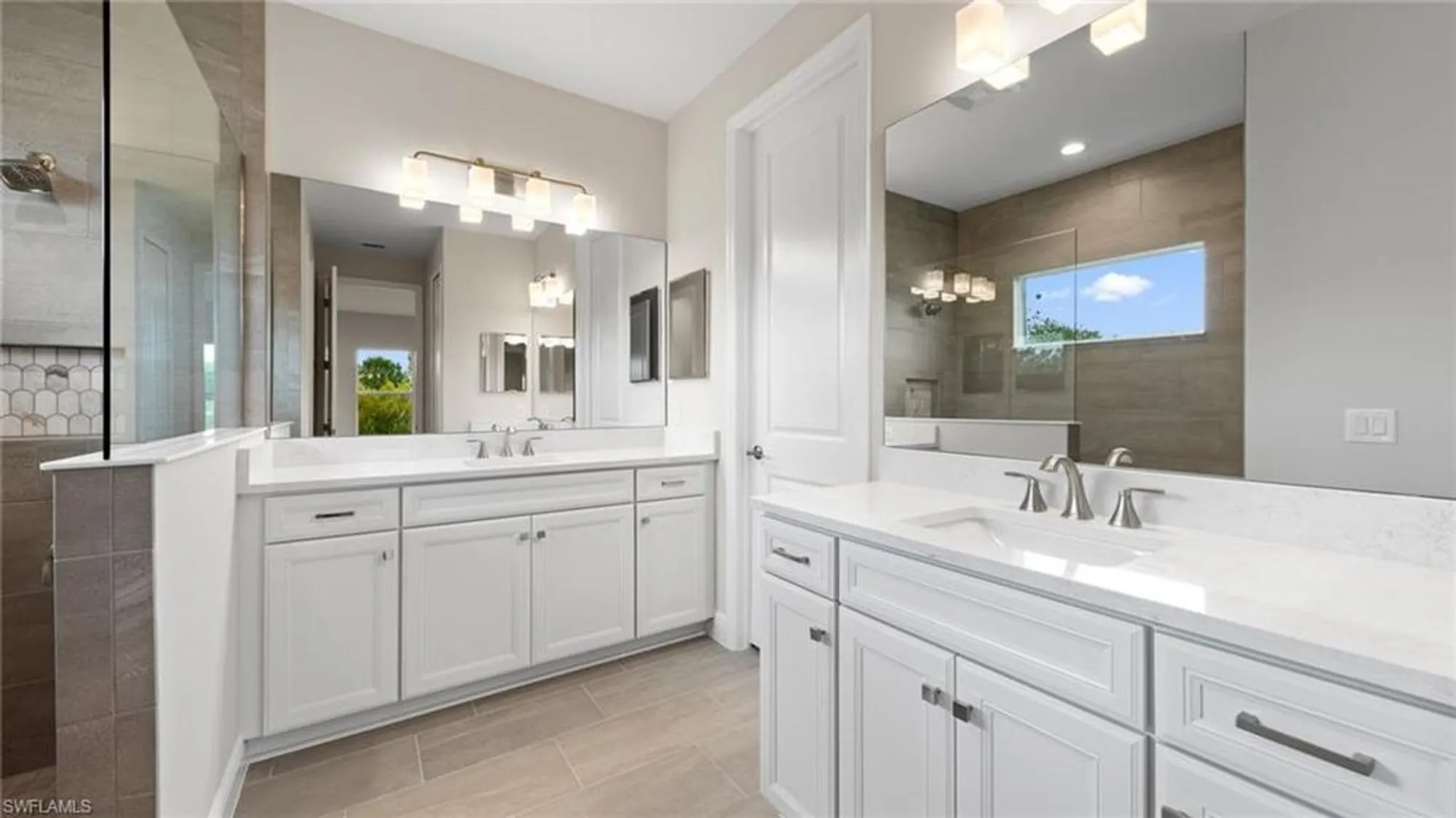 Property Slideshow image 24 of 33 | 2937 heritage pines dr, Fort Myers, FL, 33905