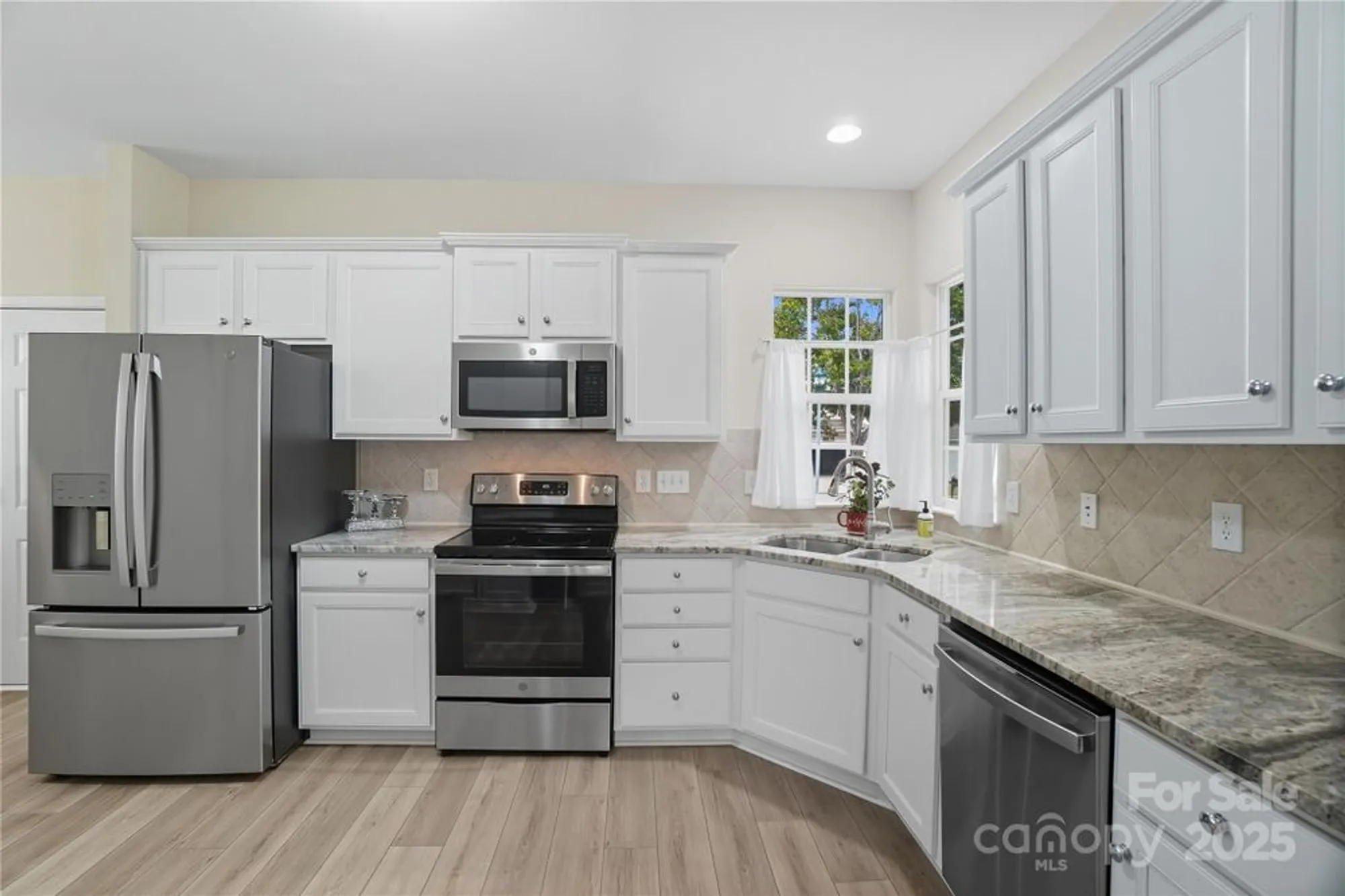 Property Slideshow image 10 of 43 | 17436 hawks view dr, Indian Land, SC, 29707