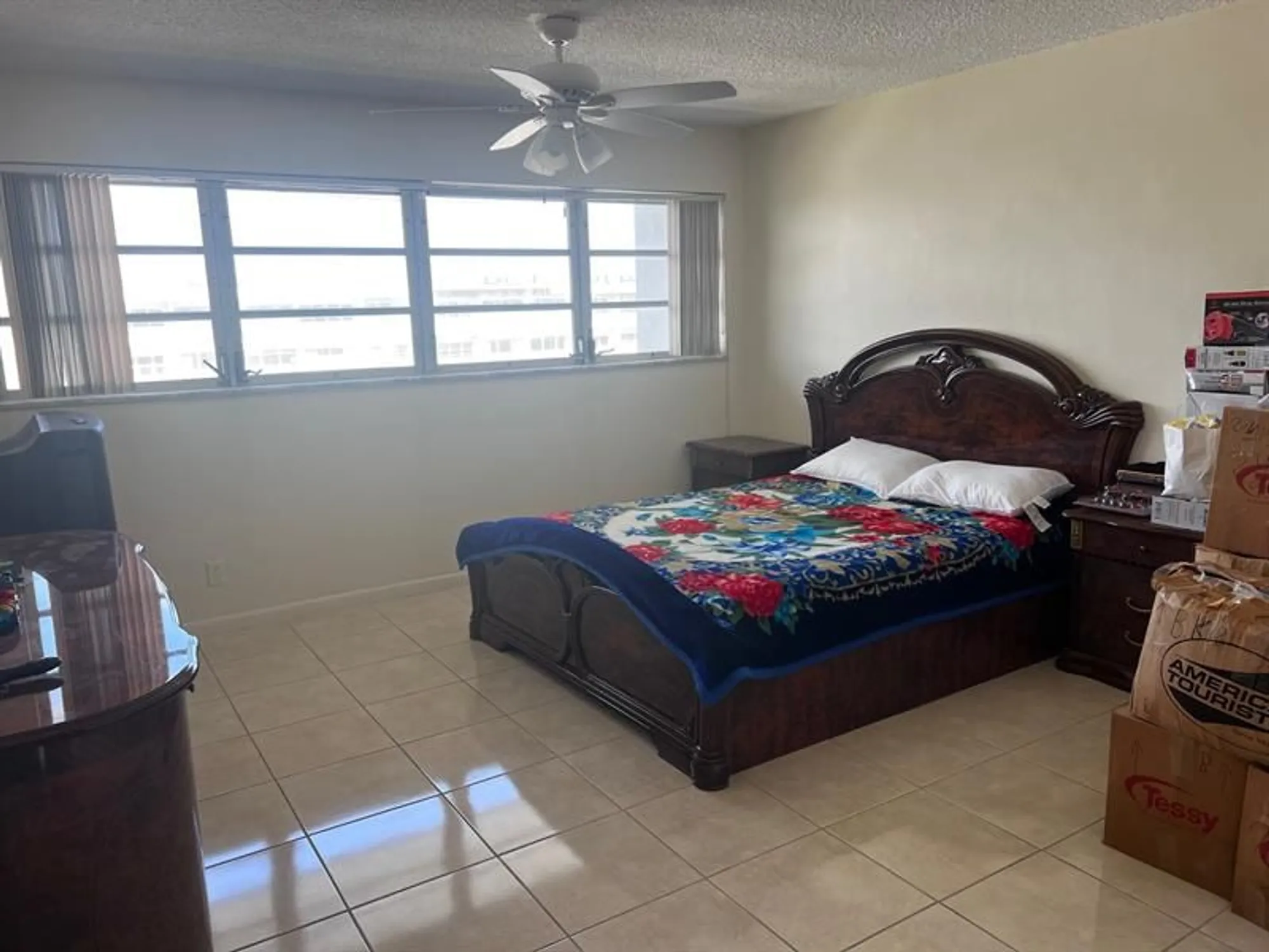 Property Slideshow image 6 of 19 | 329 se 3rd st 502t, Hallandale Beach, FL, 33009
