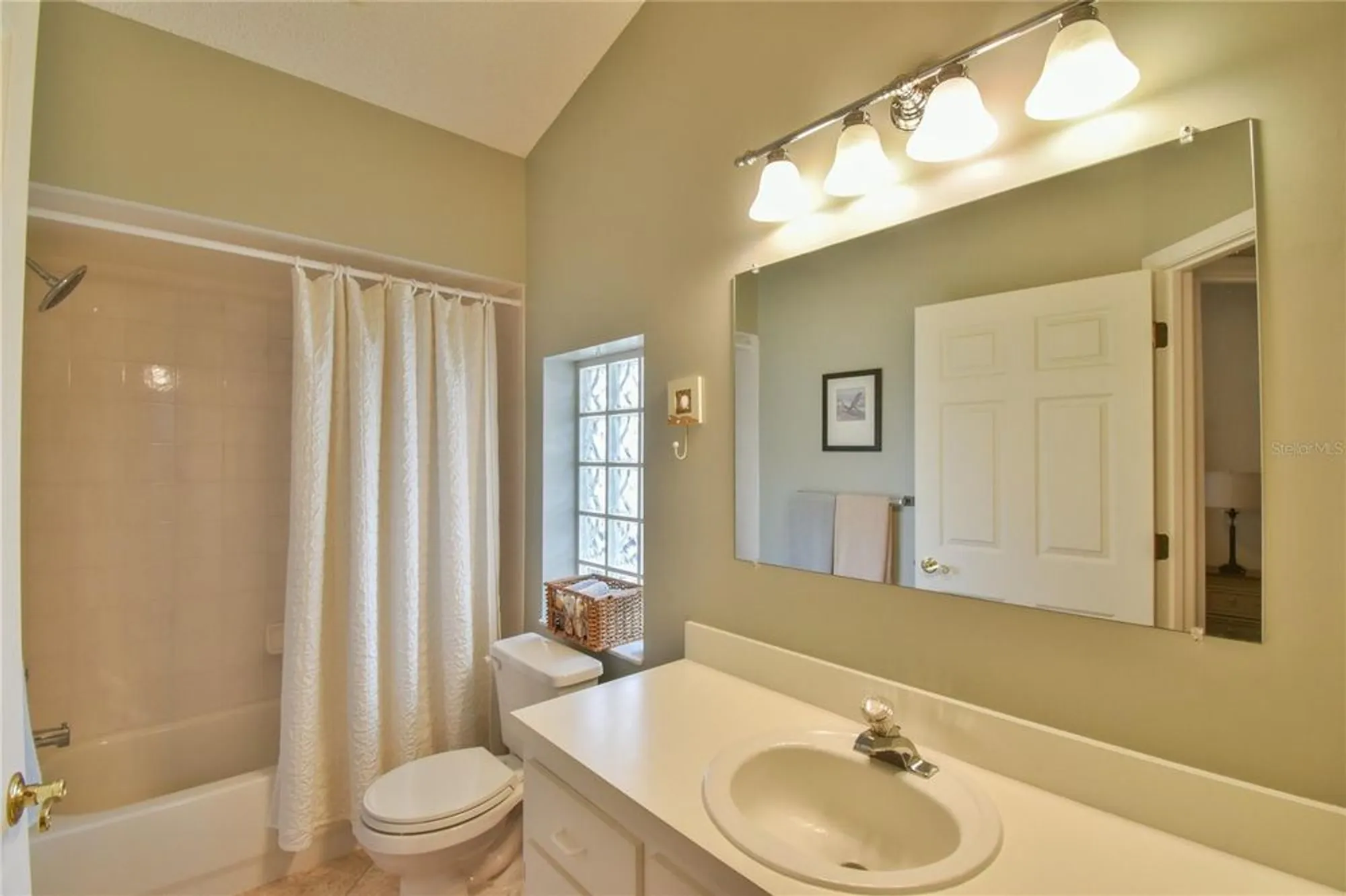 Property Slideshow image 14 of 29 | 5247 nw 18th st, Ocala, FL, 34482