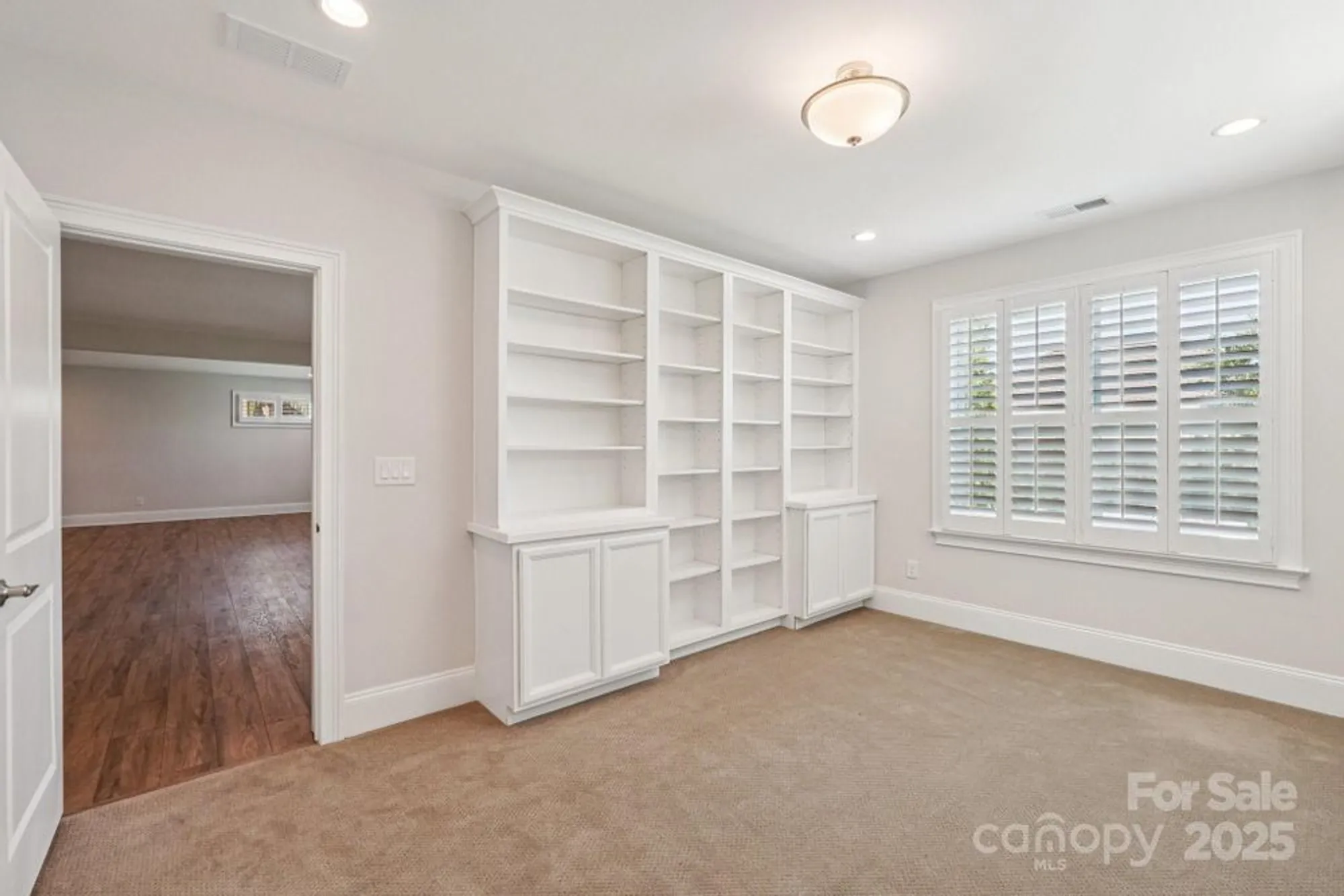 Property Slideshow image 36 of 47 | 45528 misty bluff dr, Charlotte, NC, 28278