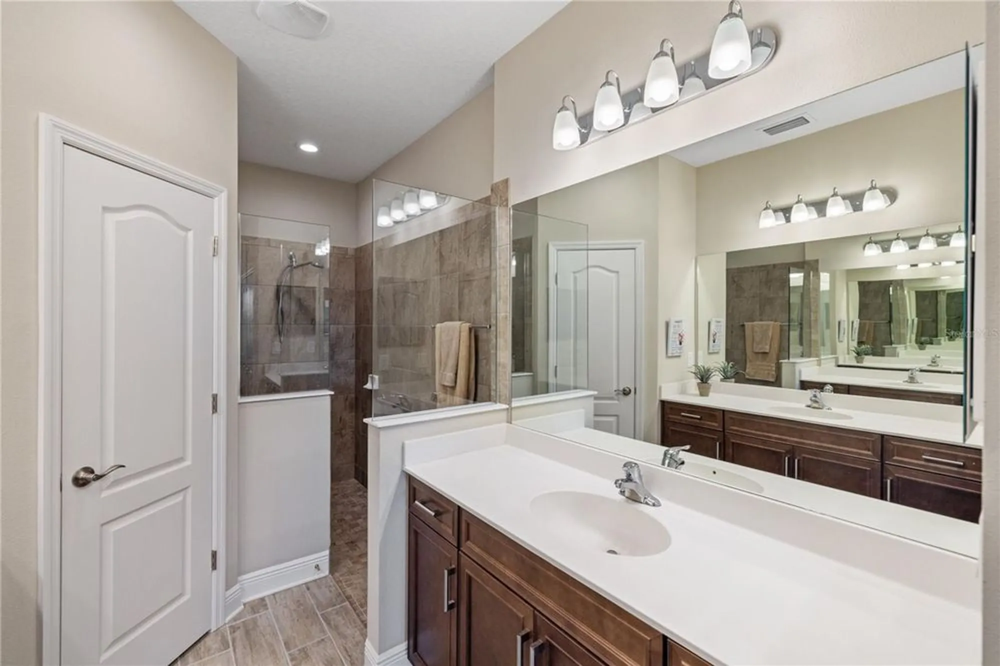 Property Slideshow image 19 of 70 | 11125 mcdermott ct, Englewood, FL, 34223