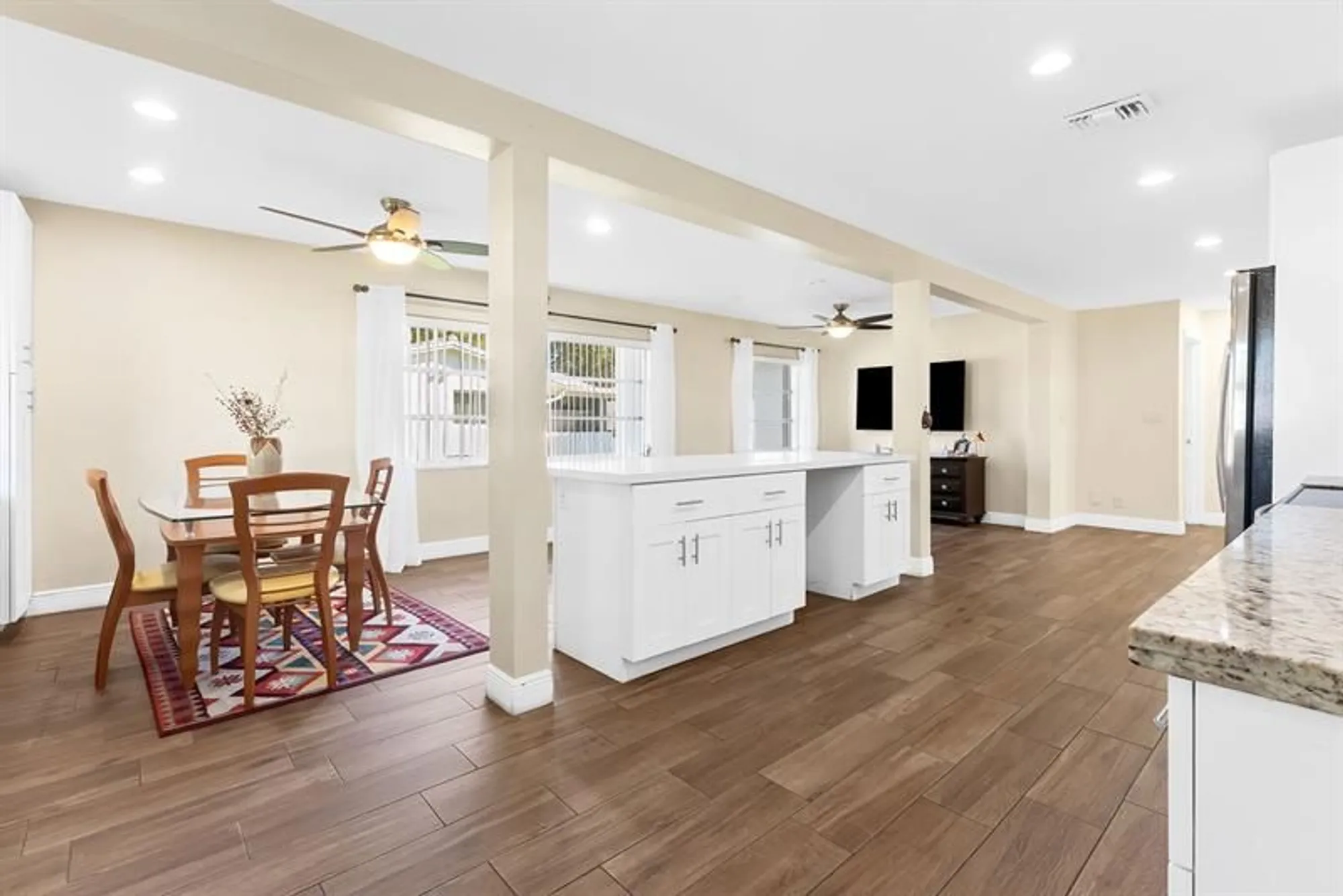 Property Slideshow image 12 of 34 | 8851 nw 15th st, Plantation, FL, 33322