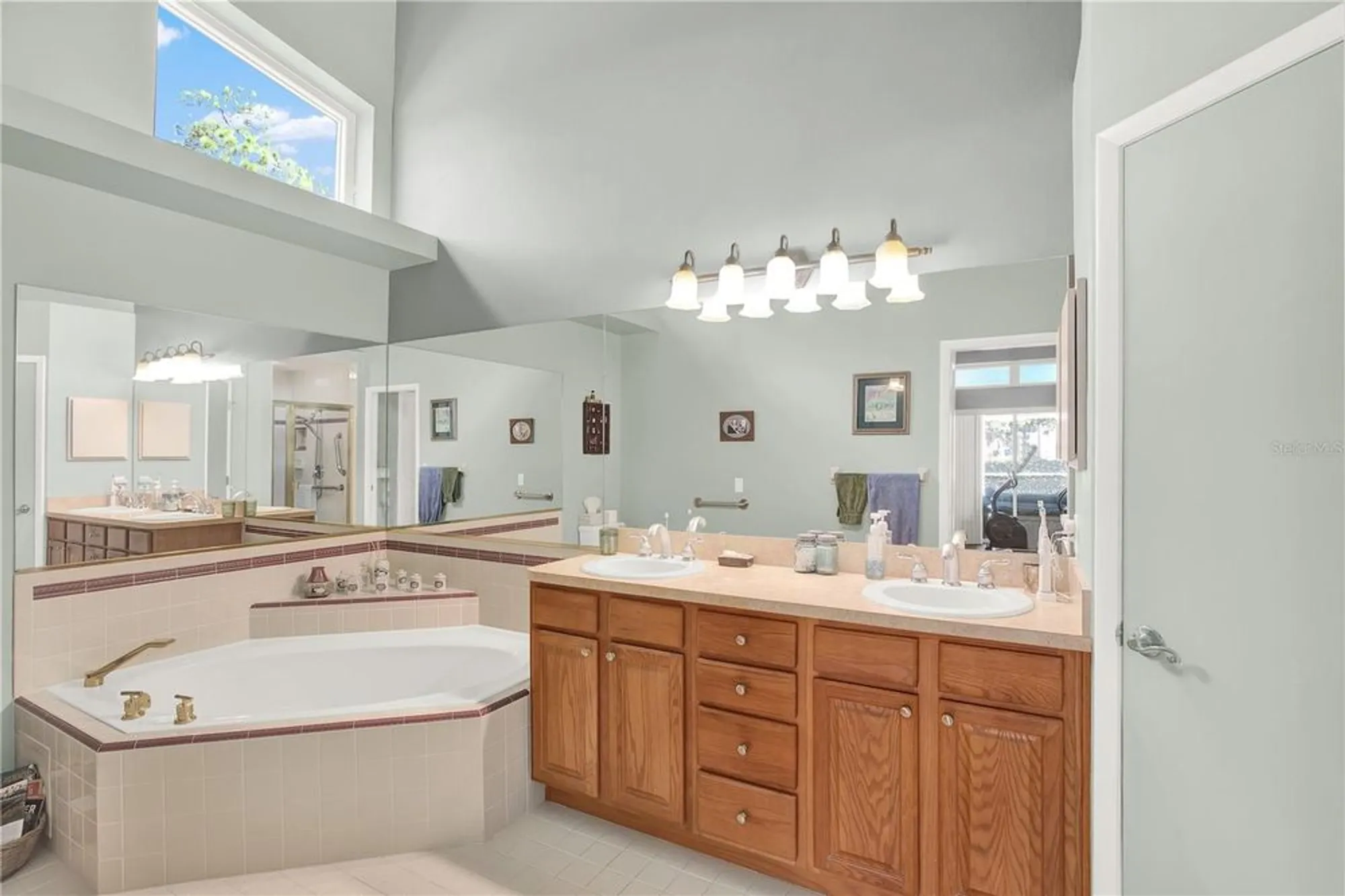 Property Slideshow image 28 of 55 | 9339 creole ct, Weeki Wachee, FL, 34613