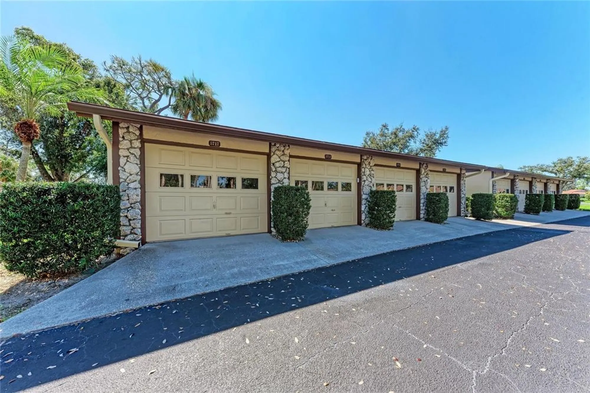 Property Slideshow image 4 of 55 | 5705 avista dr # 4104, Sarasota, FL, 34243