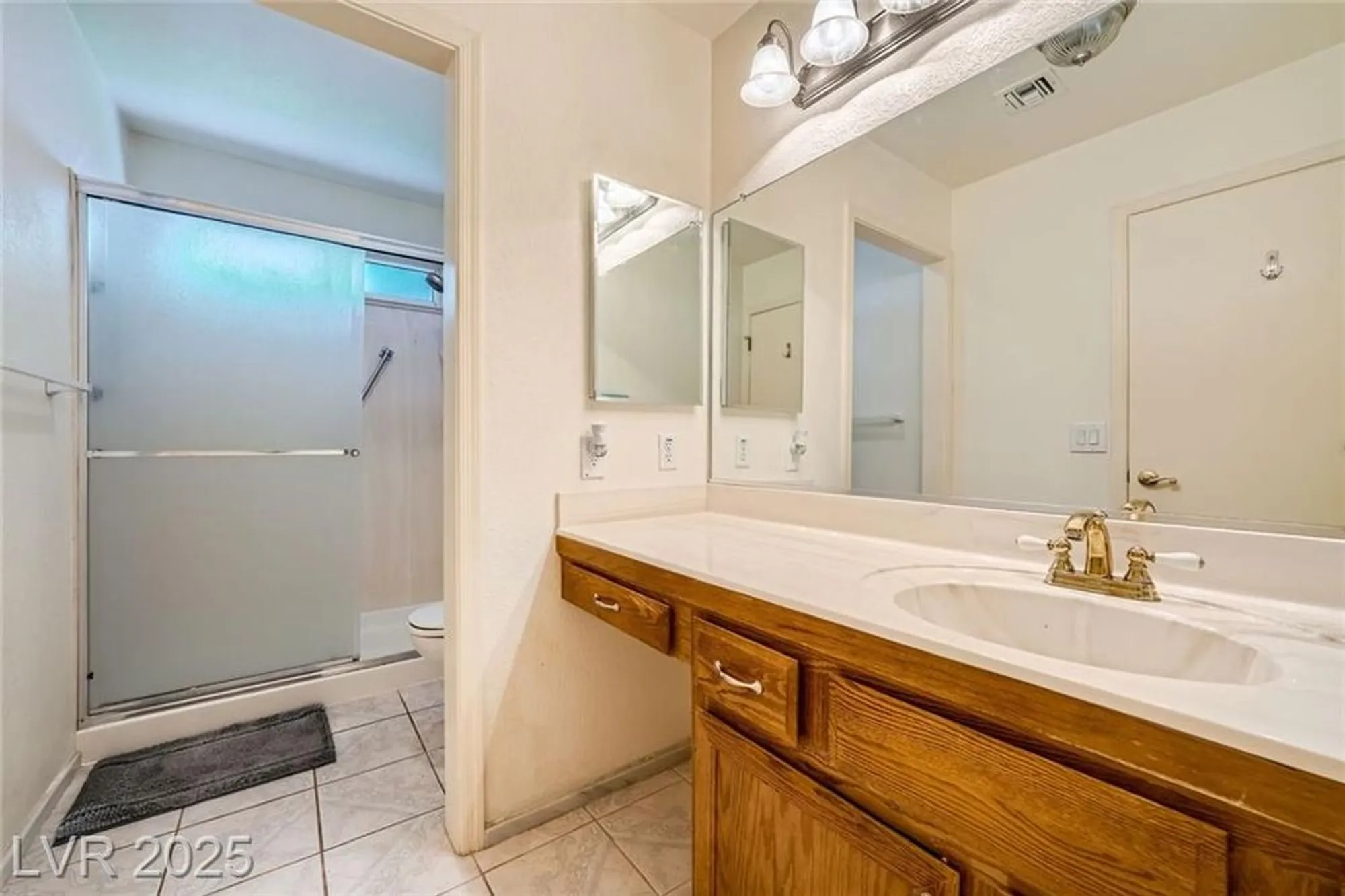 Property Slideshow image 25 of 53 | 9024 starmount dr, Las Vegas, NV, 89134