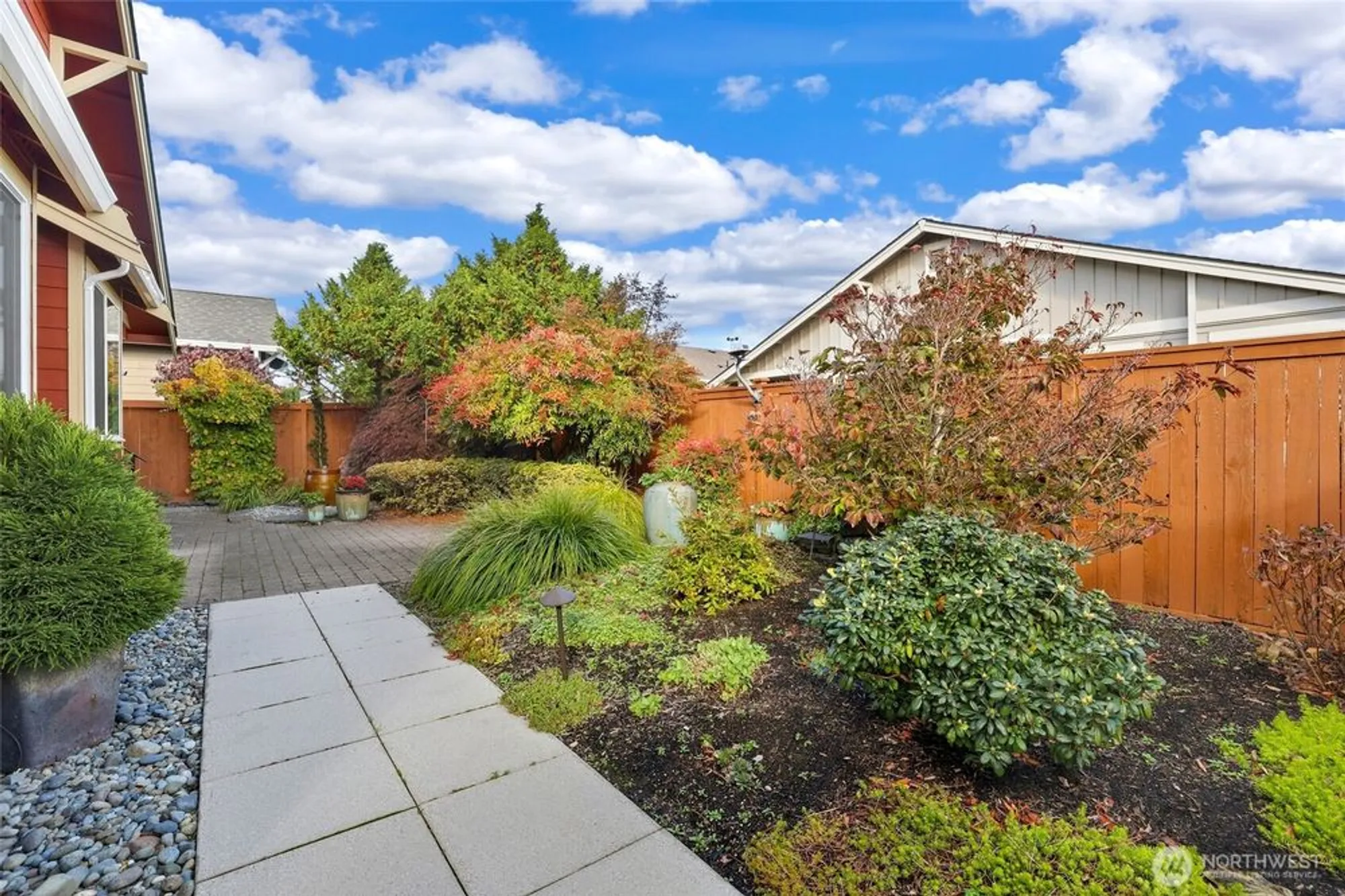 Property Slideshow image 25 of 37 | 4316 harstene st, Lacey, WA, 98516