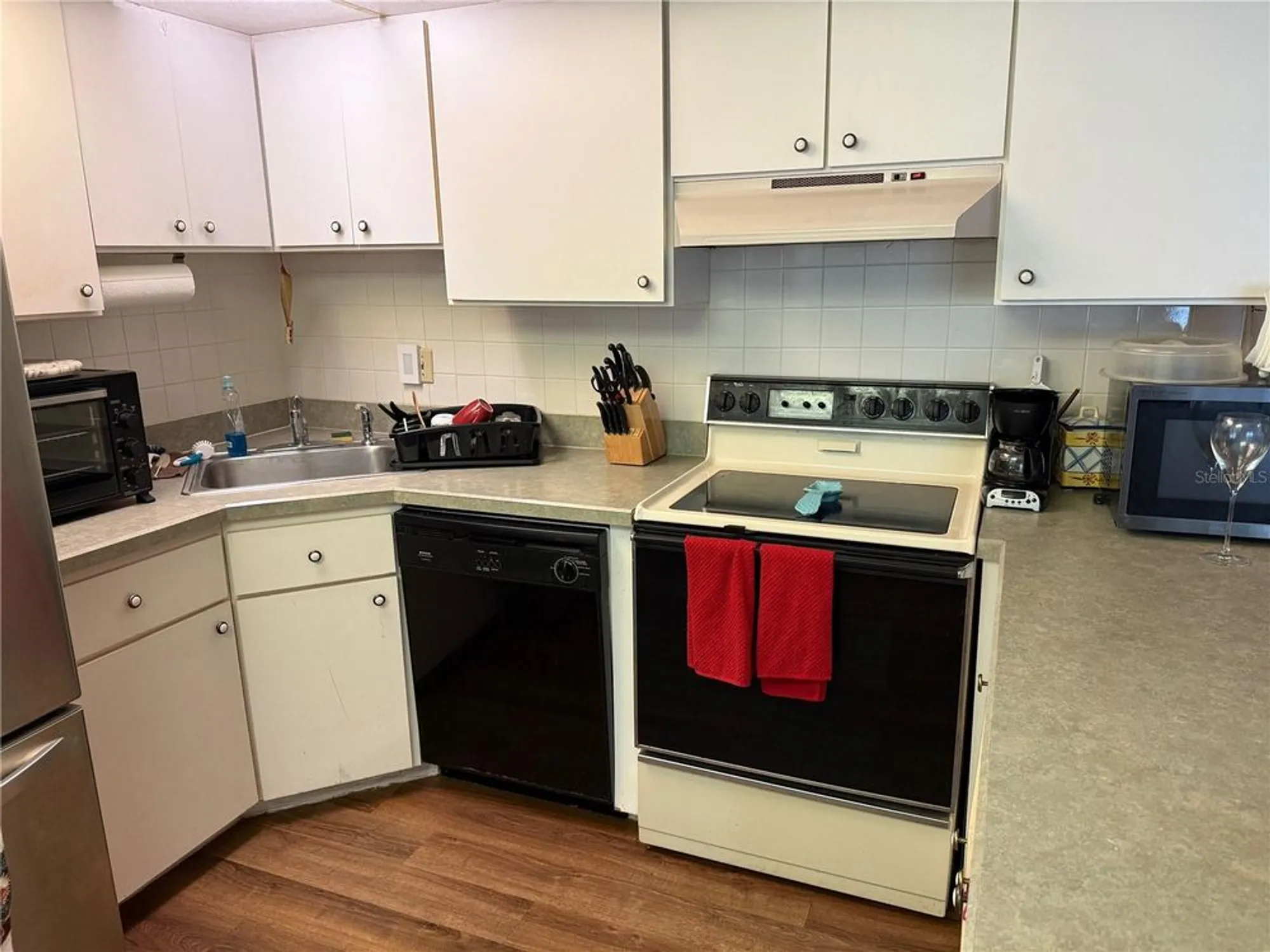 Property Slideshow image 14 of 44 | 21260 brinson ave apt 110, Port Charlotte, FL, 33952