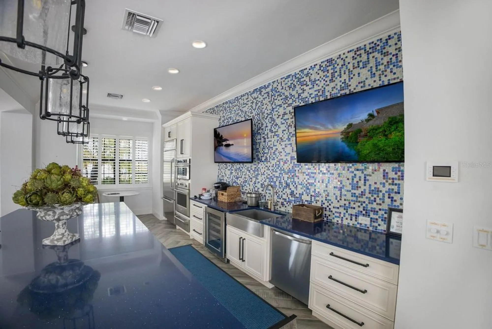 Property Slideshow image 38 of 59 | 2723 sapphire blue ln, Bradenton, FL, 34211