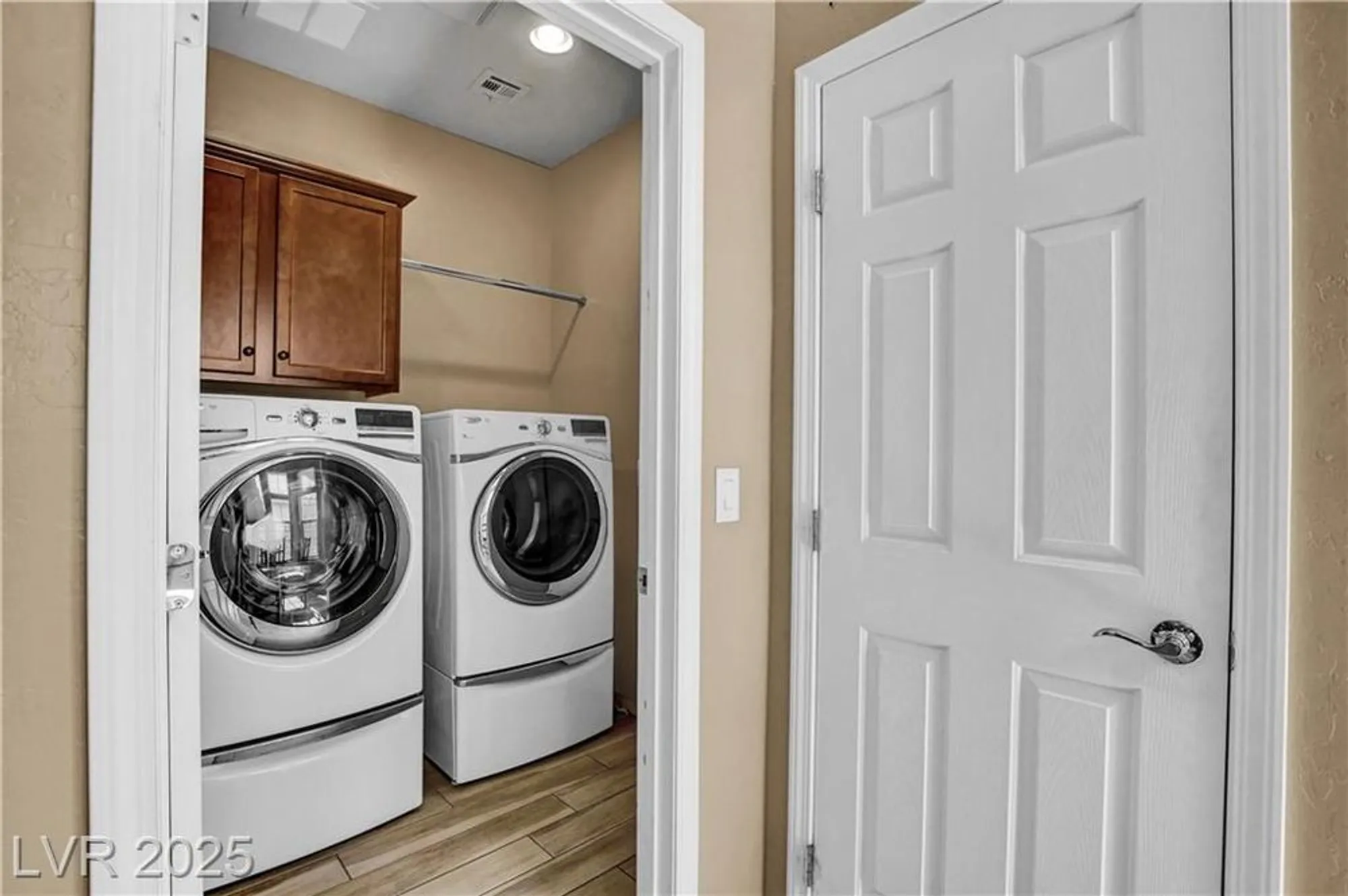 Property Slideshow image 24 of 82 | 5749 keystone crest st, North Las Vegas, NV, 89081