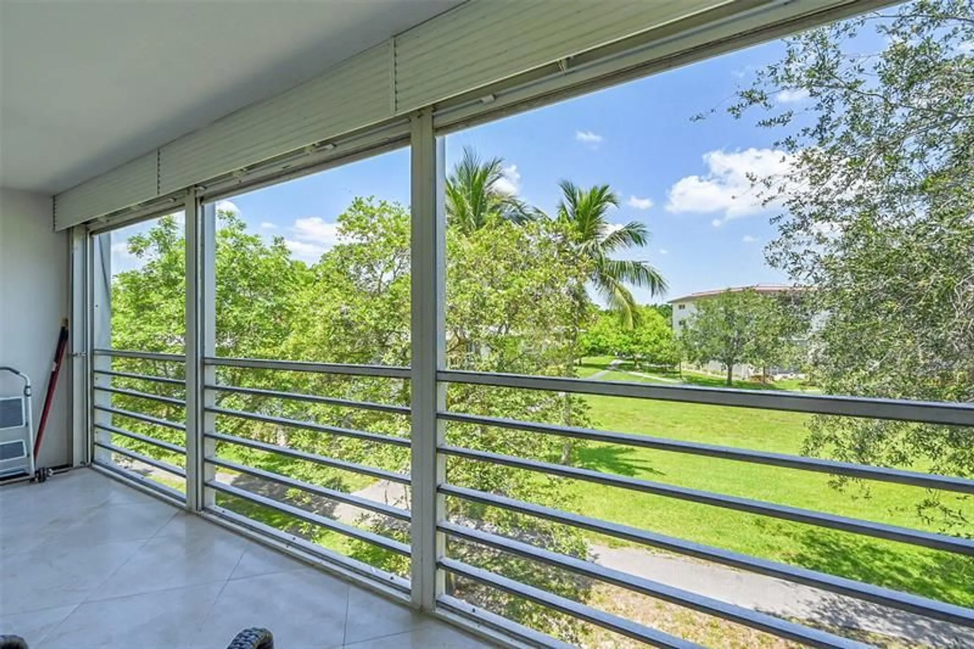 Property Slideshow image 23 of 43 | 2804 victoria way c3, Coconut Creek, FL, 33066