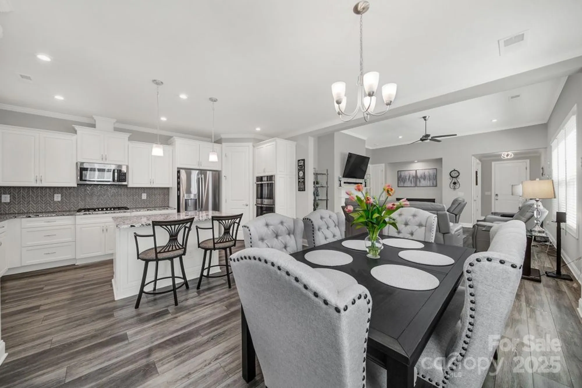 Property Slideshow image 18 of 48 | 10313 superb ln, Charlotte, NC, 28215