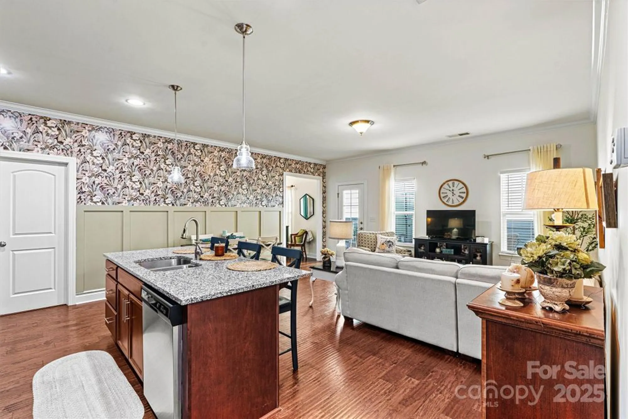 Property Slideshow image 13 of 35 | 7520 fairway villa cir, Denver, NC, 28037