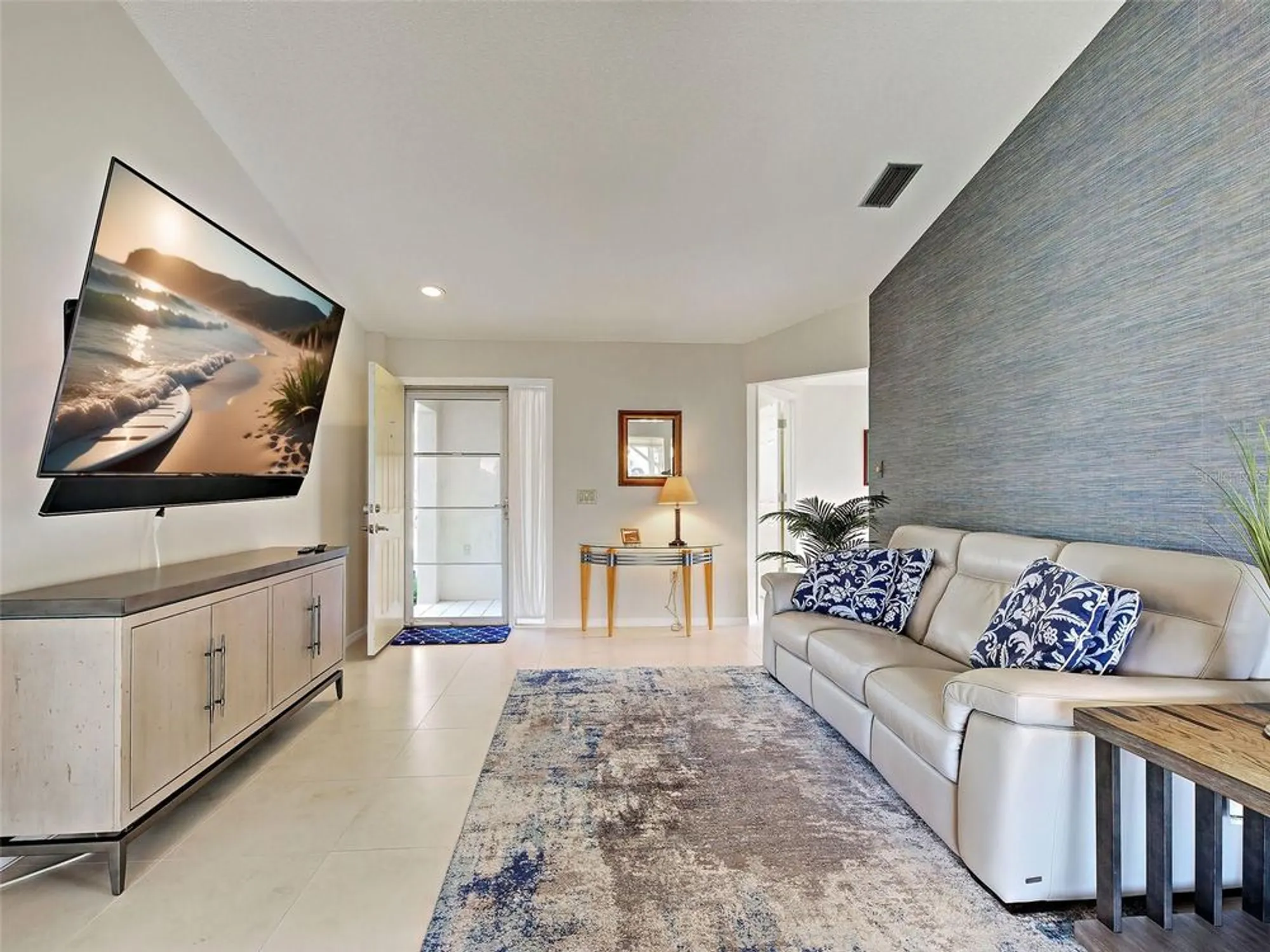 Property Slideshow image 5 of 47 | 166 southampton pl 348, Venice, FL, 34293